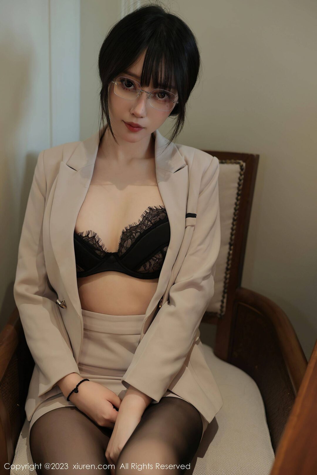 [XiuRen秀人网] No.6428 玥儿玥er 万宁旅拍Xiuren秀人写真高清美女套图写真下载-看套图看套图