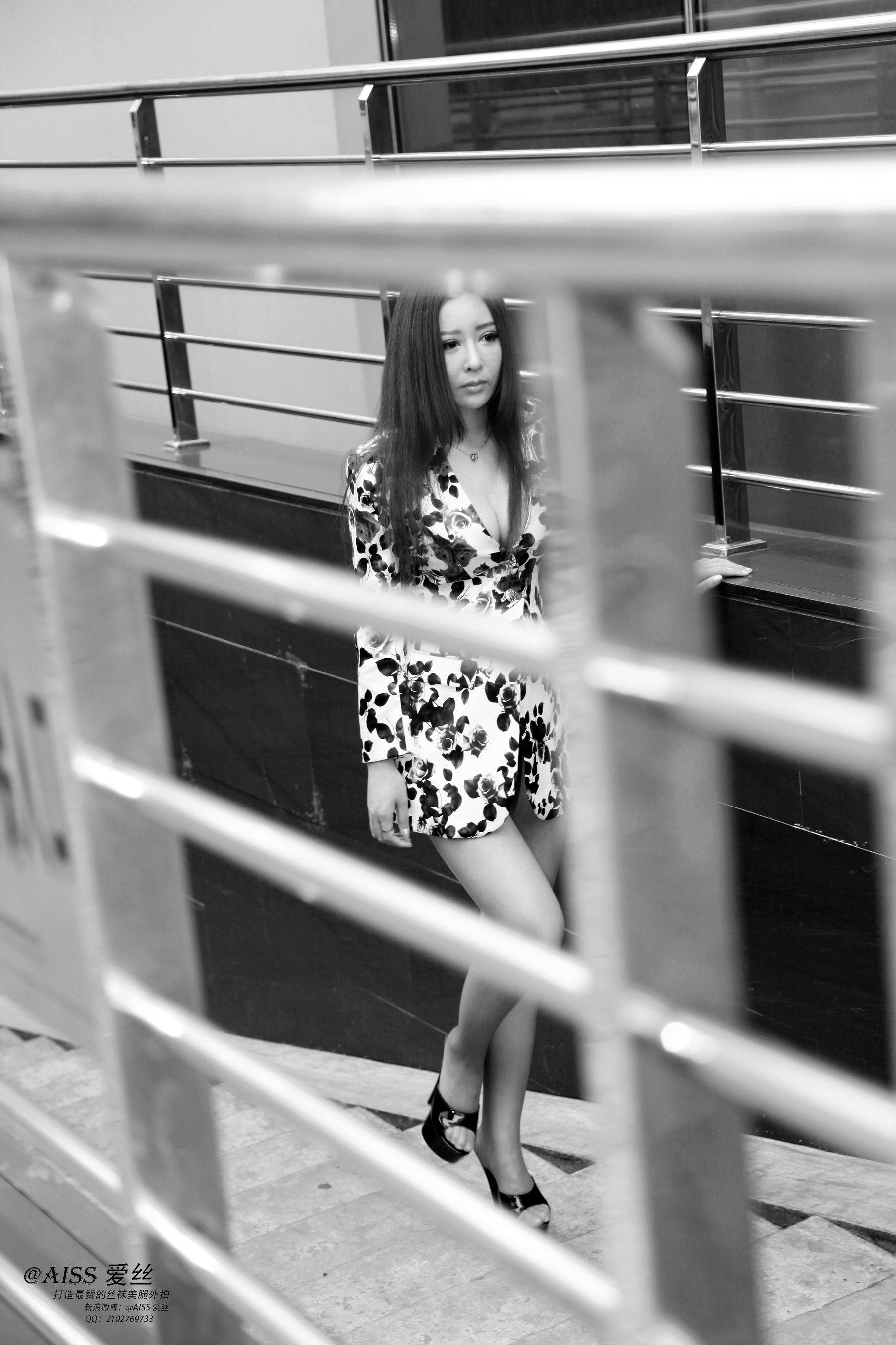 索菲《美妙的邂逅》 [AISS爱丝]Xiuren秀人写真高清美女套图写真下载-看套图看套图