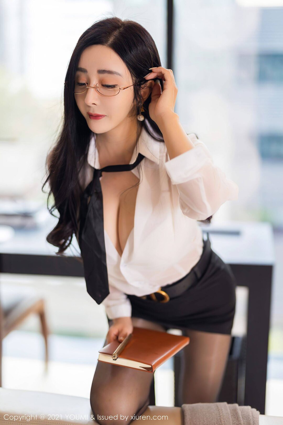 [尤蜜荟YouMi] Vol.723 允爾Xiuren秀人写真高清美女套图写真下载-看套图看套图