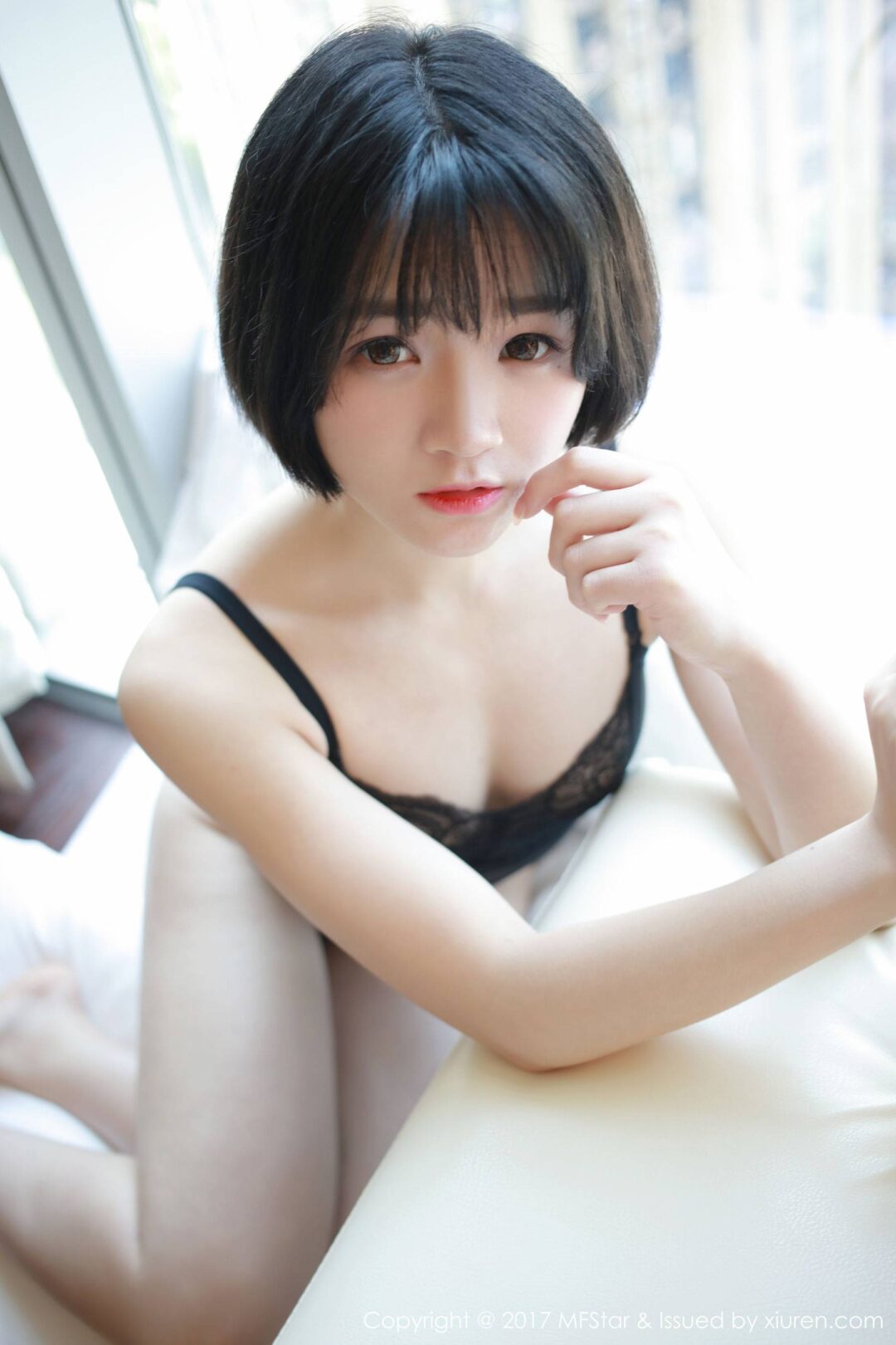 悦爷妖精《妖艳的玫瑰》 [模范学院MFStar] Vol.110Xiuren秀人写真高清美女套图写真下载-看套图看套图