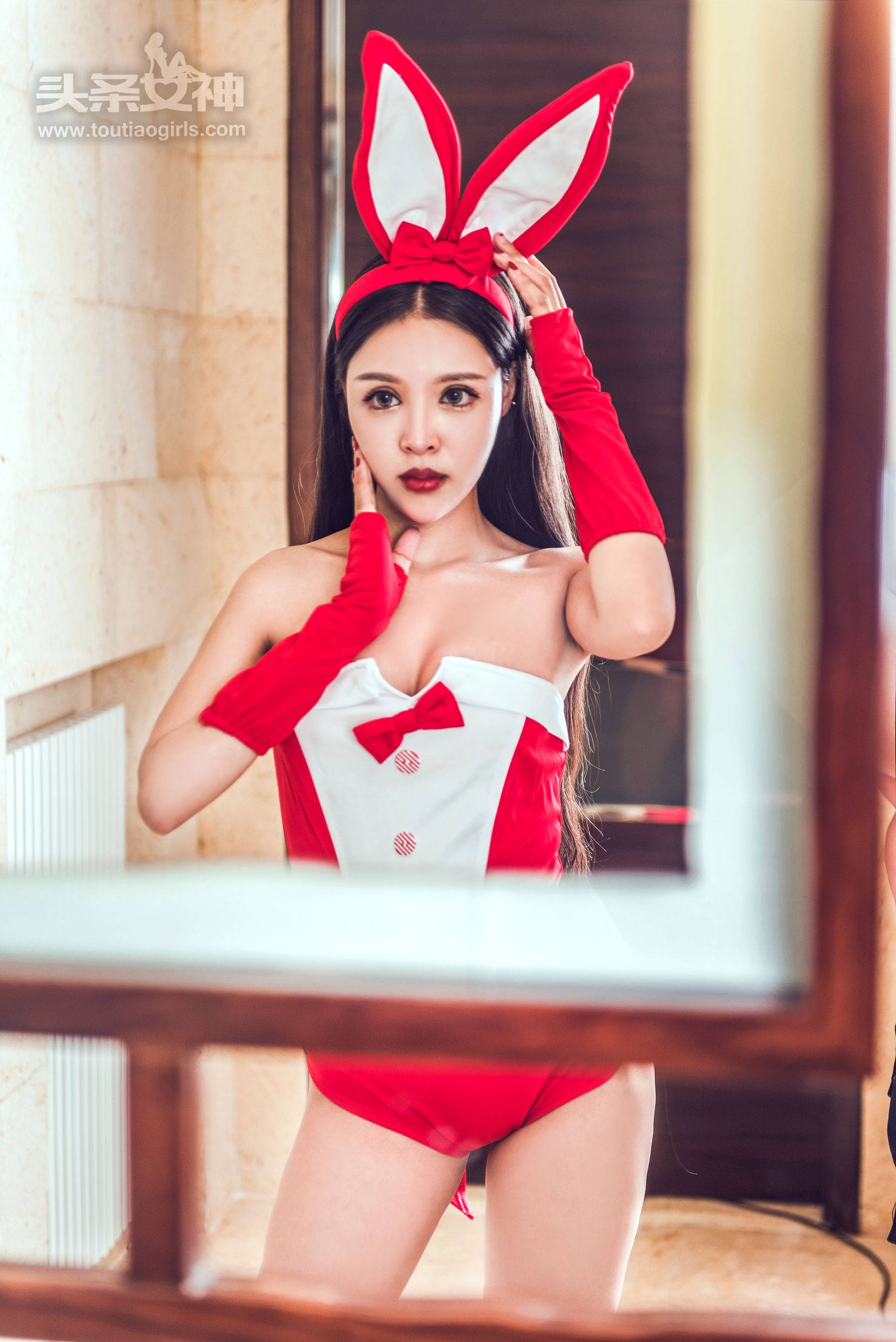 锦葵《美人秘书》 [头条女神]Xiuren秀人写真高清美女套图写真下载-看套图看套图