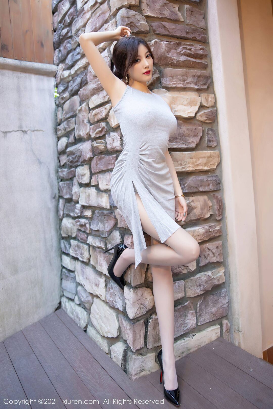 [秀人XIUREN] No.3022 杨晨晨sugarXiuren秀人写真高清美女套图写真下载-看套图看套图