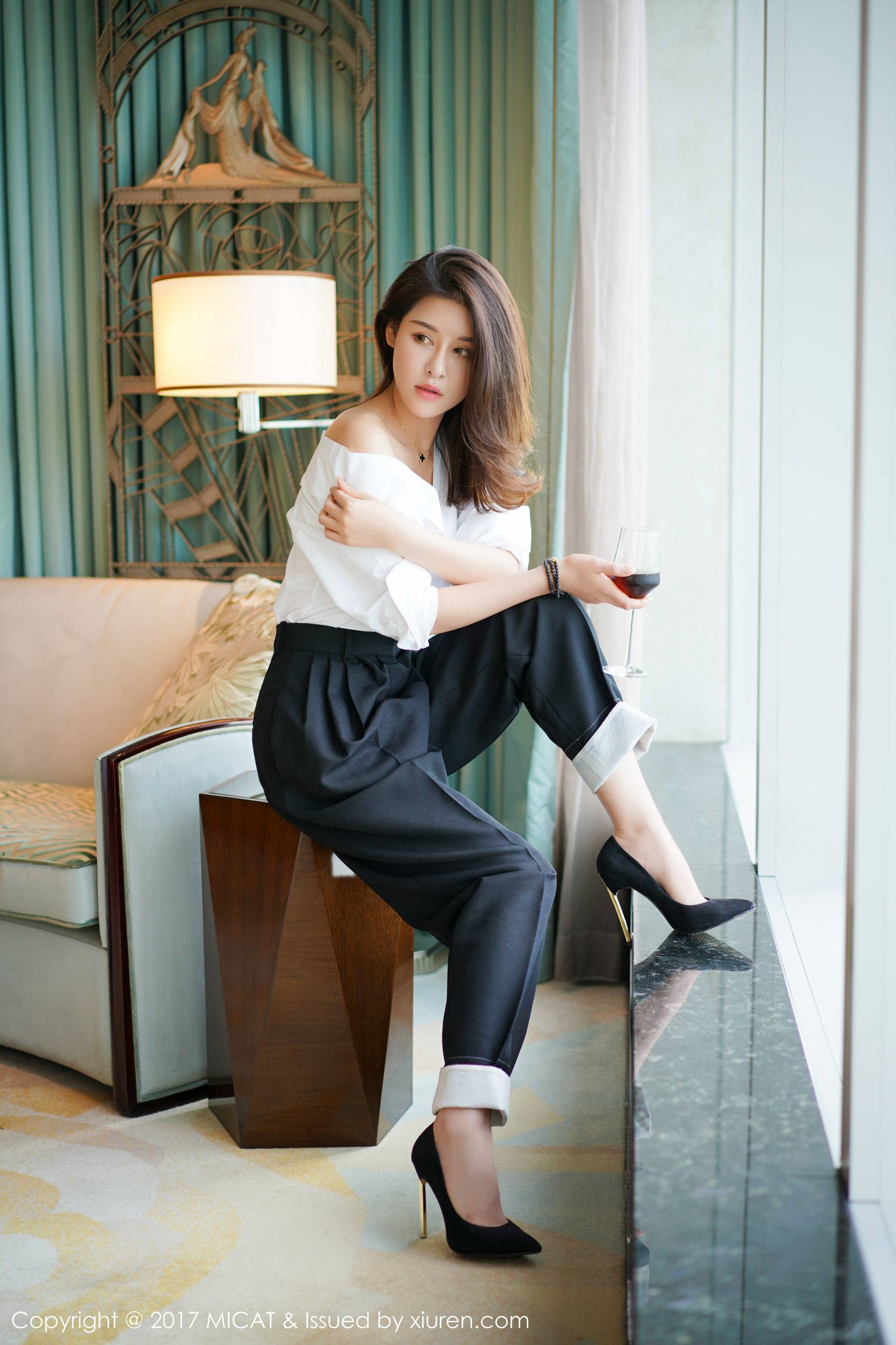 叶佳颐《美腿+浴室系列》 [猫萌榜MICAT] Vol.030Xiuren秀人写真高清美女套图写真下载-看套图看套图