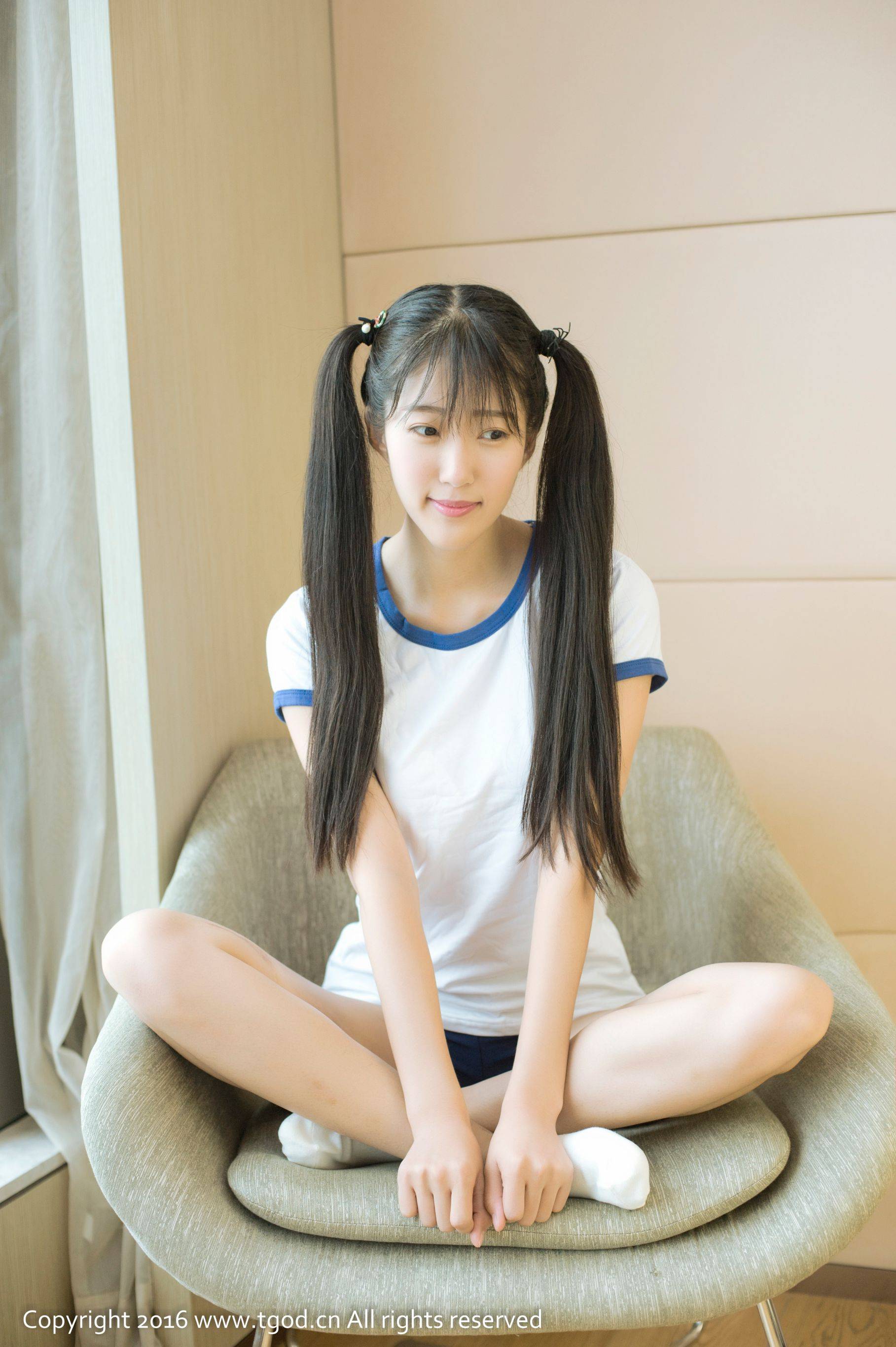 奶糖Uki《一个无比真实漂亮的北影姑娘》 [推女神TGOD]Xiuren秀人写真高清美女套图写真下载-看套图看套图