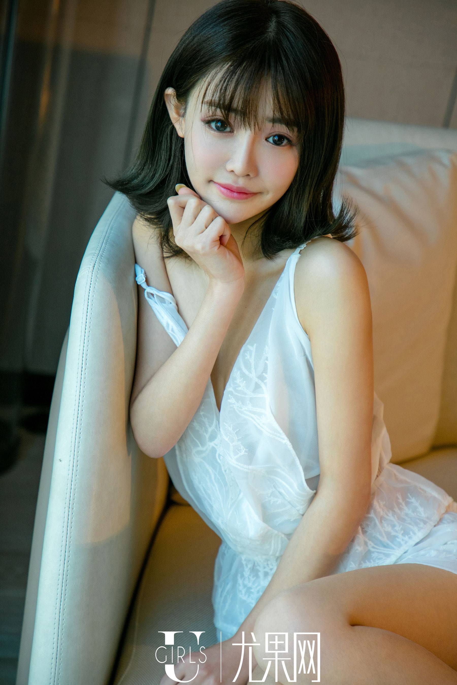 Tina《超高颜值的小仙女》 [尤果Ugirls] U324Xiuren秀人写真高清美女套图写真下载-看套图看套图