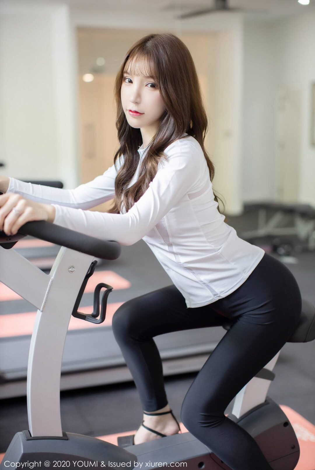 [YOUMI尤蜜荟] VOL.401 周于希SandyXiuren秀人写真高清美女套图写真下载-看套图看套图
