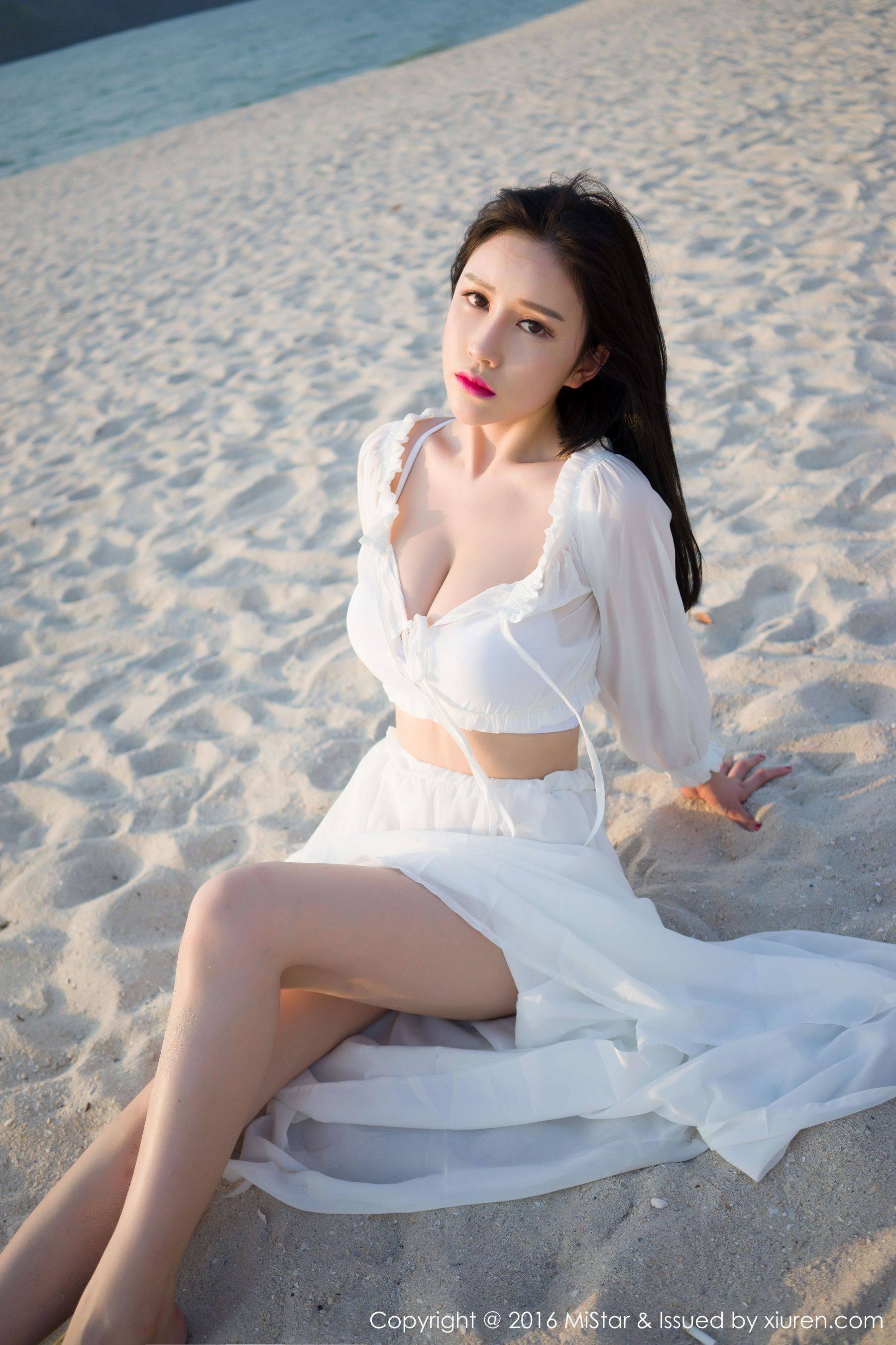 于姬Una《兰卡威旅拍》海滩长裙+泳装 [魅妍社MiStar] Vol.106Xiuren秀人写真高清美女套图写真下载-看套图看套图