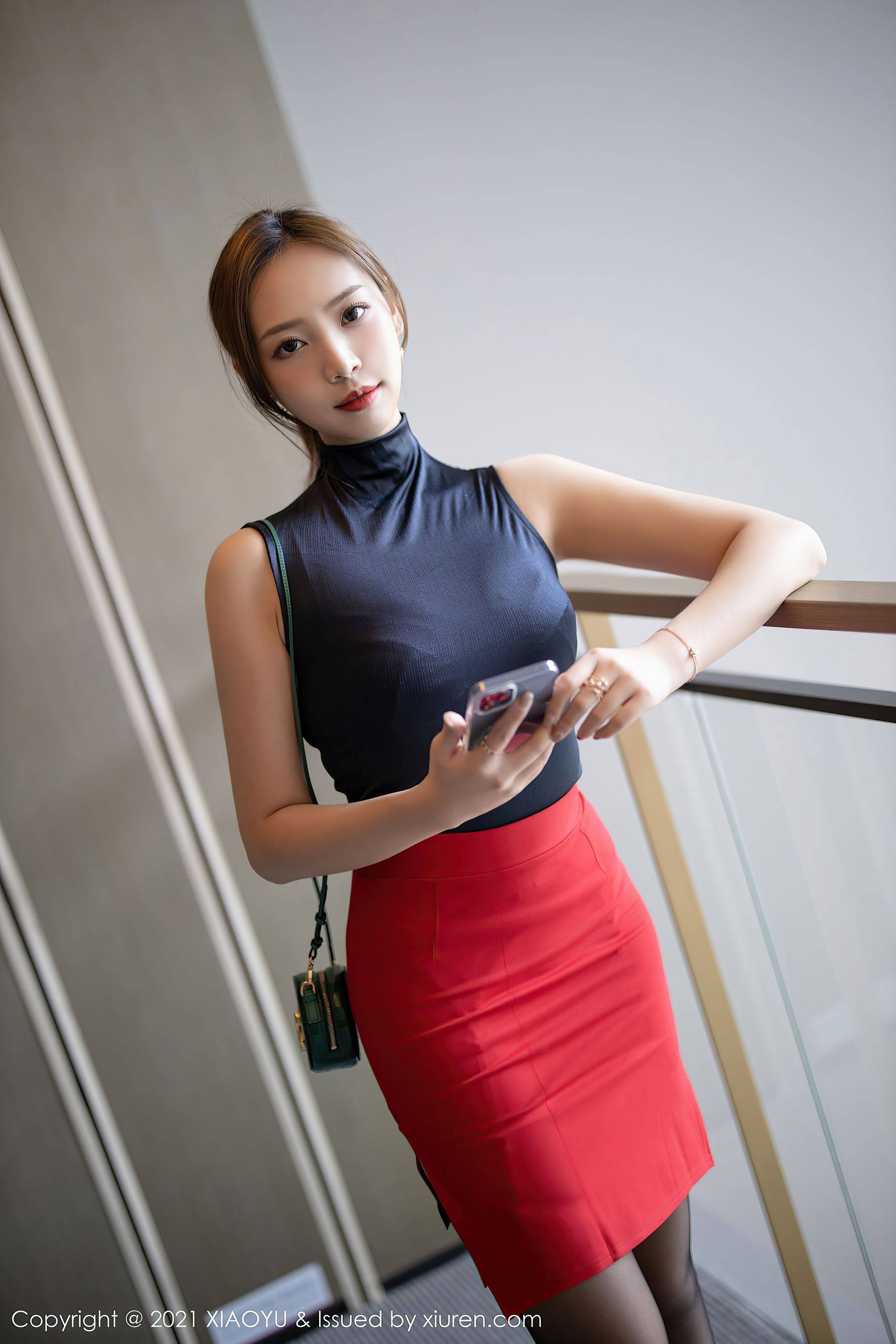 [语画界XIAOYU] Vol.491 郑颖姗BevXiuren秀人写真高清美女套图写真下载-看套图看套图