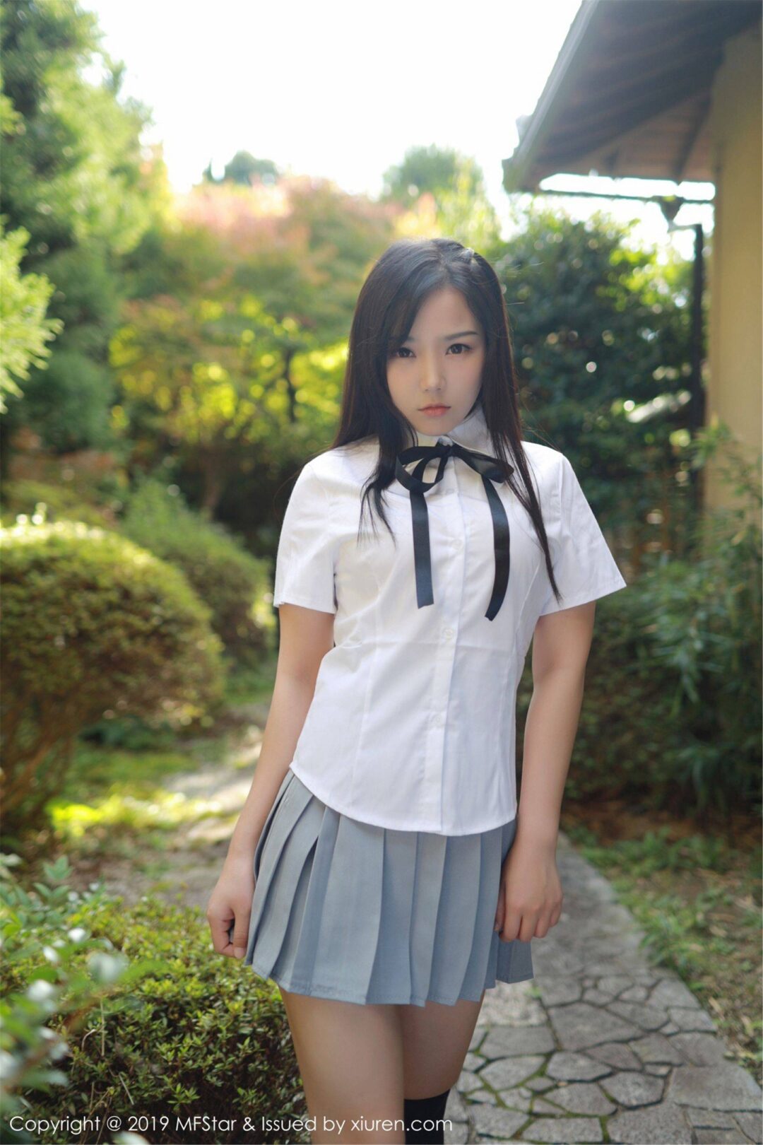 [模范学院MFStar] Vol.193 徐微微miaXiuren秀人写真高清美女套图写真下载-看套图看套图
