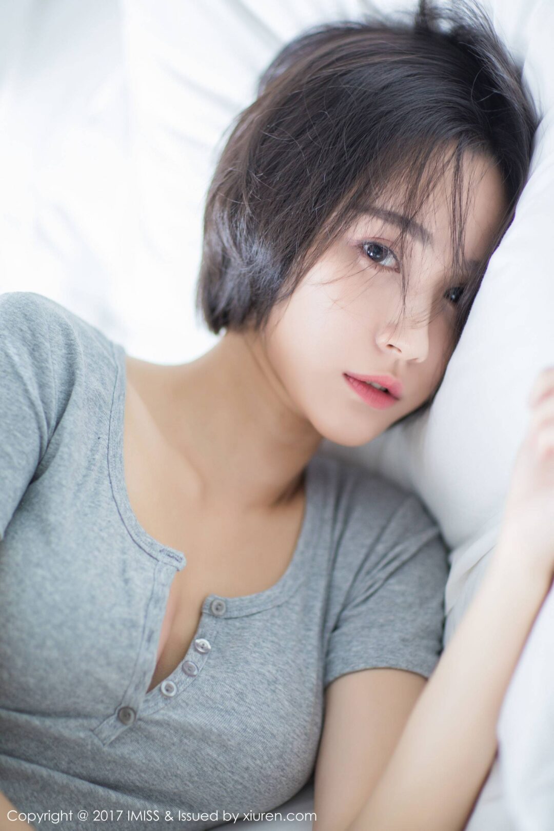 莉雅Livia《日系短发女神》 [爱蜜社IMISS] VOL.178Xiuren秀人写真高清美女套图写真下载-看套图看套图