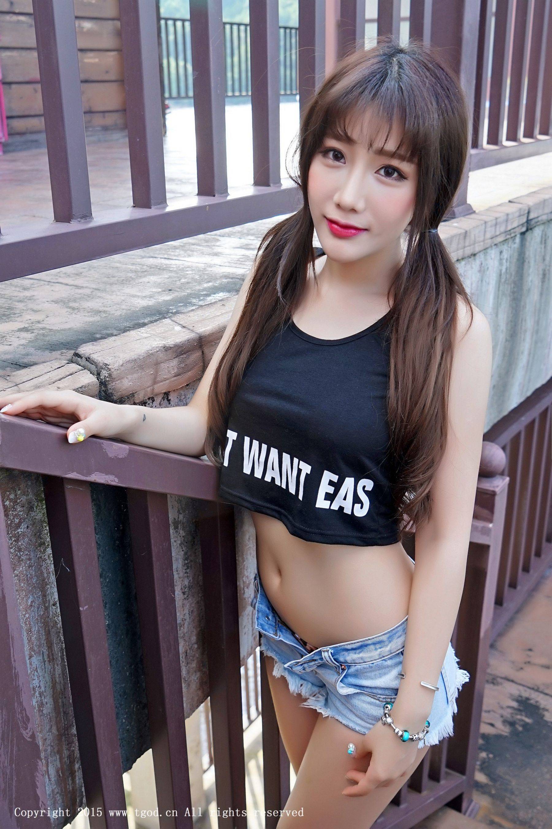 Akiki朱若慕《云曼旅拍》牛仔热裤、薄纱妹子系列 [TGOD推女神]Xiuren秀人写真高清美女套图写真下载-看套图看套图