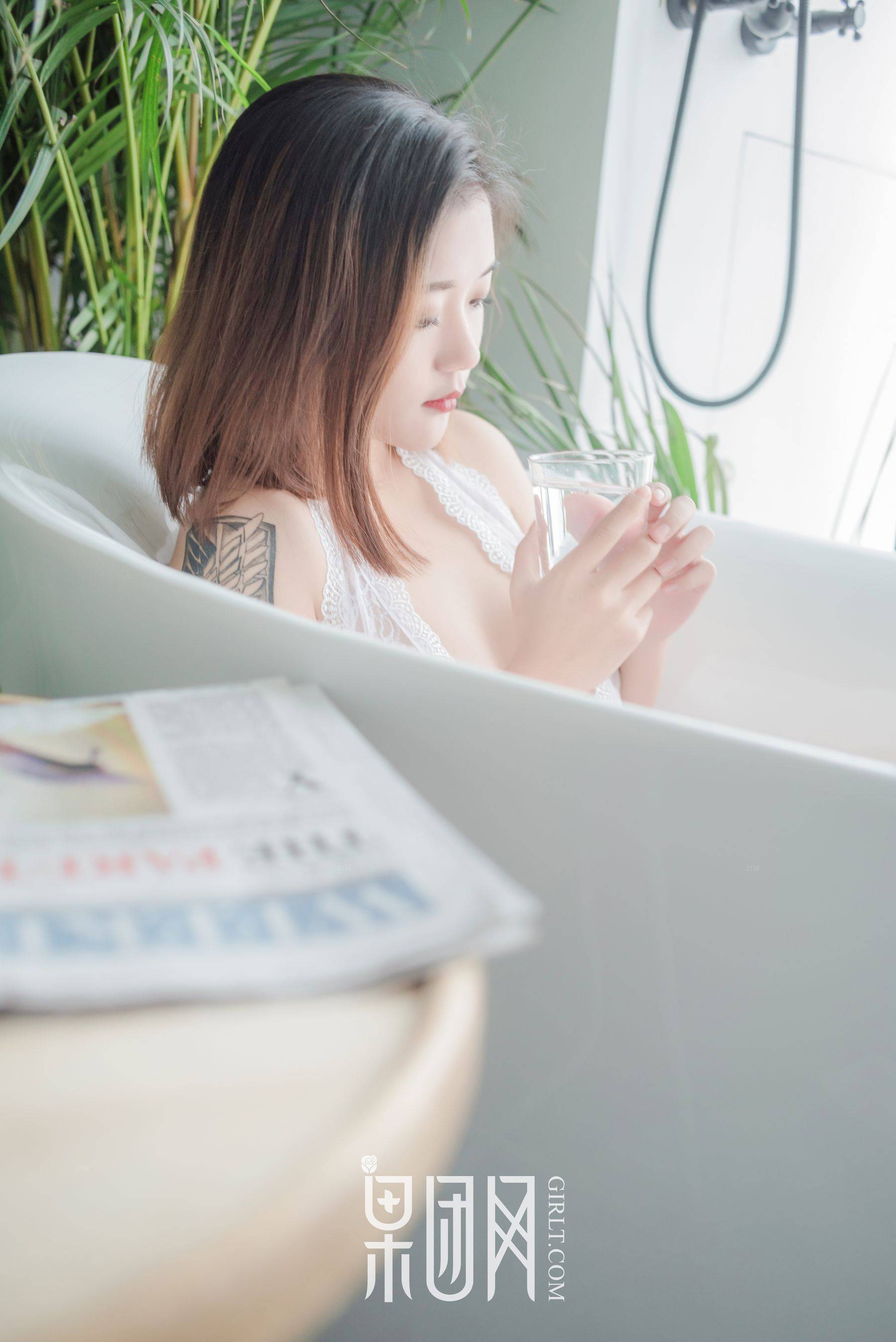 《骄傲的芭比女神坠落凡间！》 [果团Girlt] No.120Xiuren秀人写真高清美女套图写真下载-看套图看套图