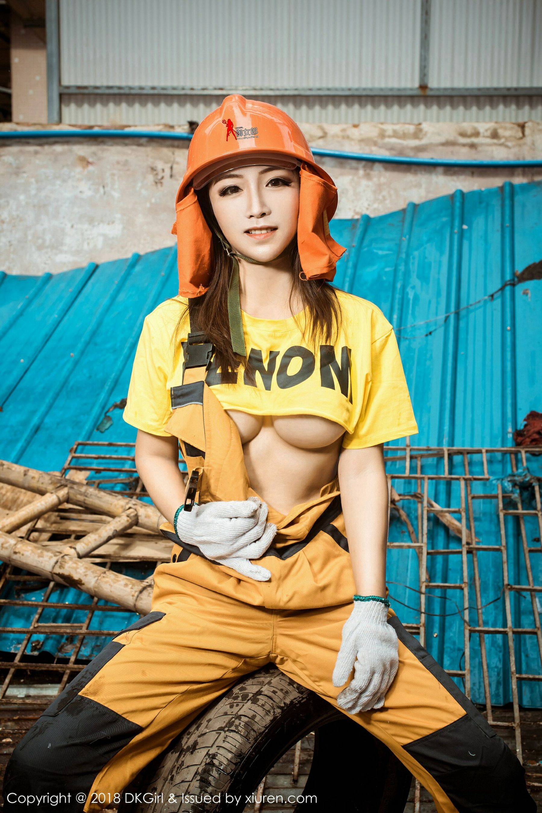 [御女郎DKGirl] Vol.077 媛美人Xiuren秀人写真高清美女套图写真下载-看套图看套图