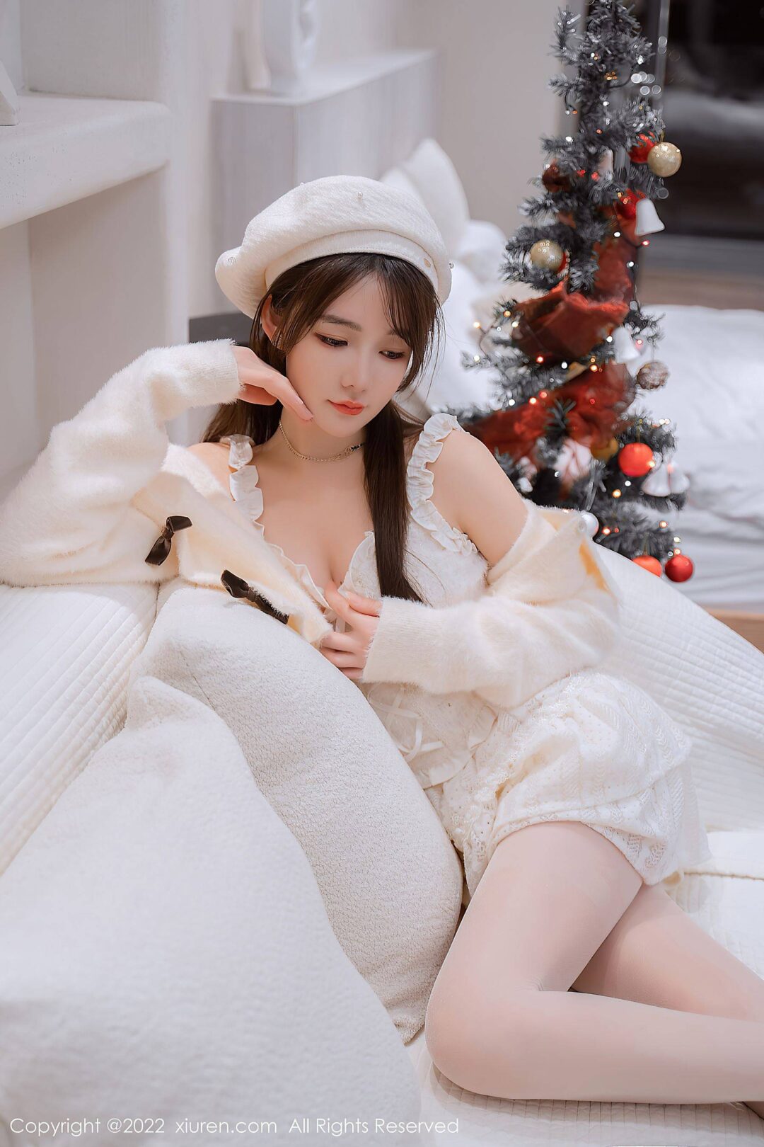 [XiuRen秀人网] No.6025 婠婠么 丝袜美腿Xiuren秀人写真高清美女套图写真下载-看套图看套图