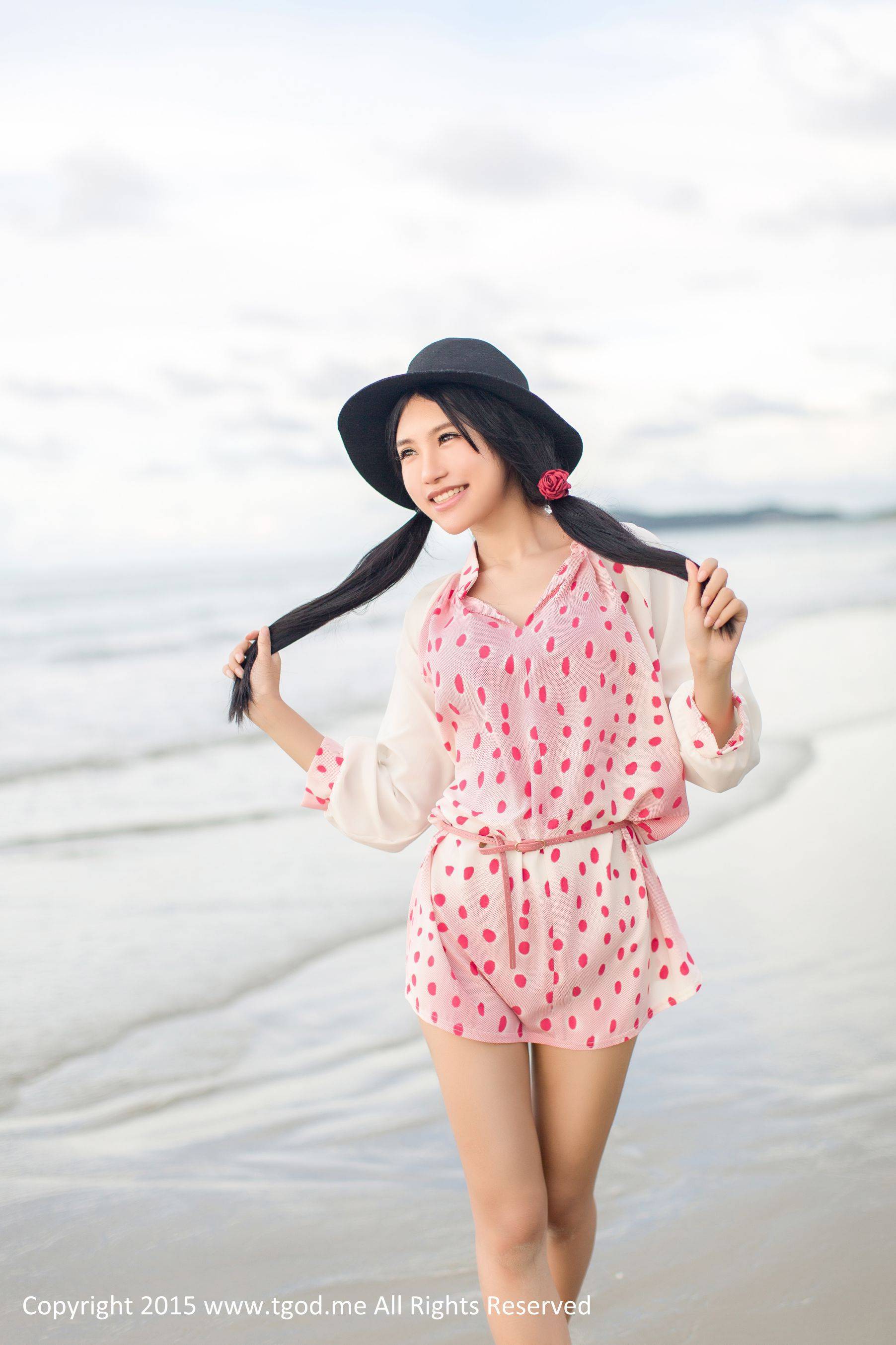 绮里嘉ula《乖乖女仆俏佳人》 [TGOD推女神]Xiuren秀人写真高清美女套图写真下载-看套图看套图