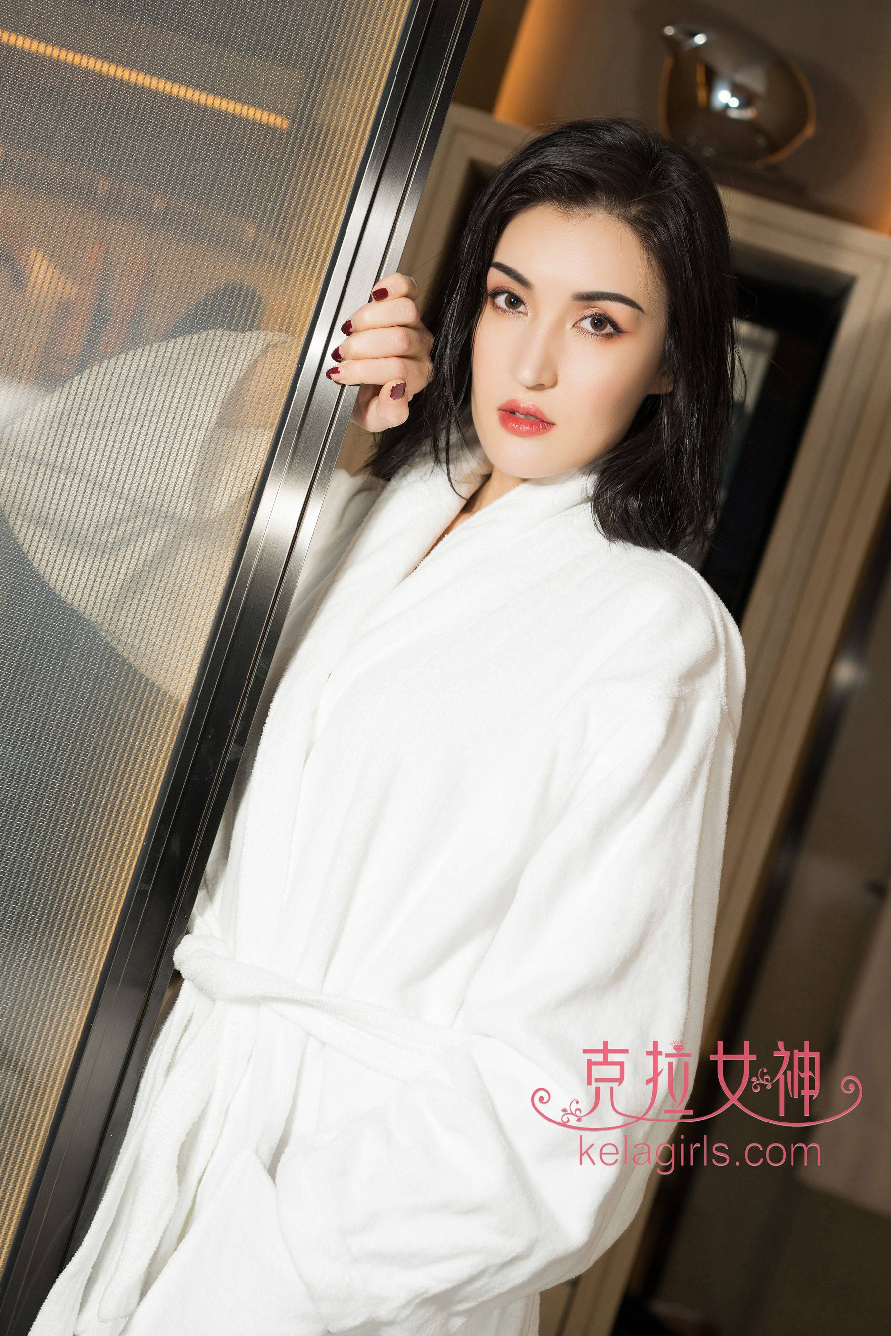 瑞莎《眉目传情》 [克拉女神Kelagirls]Xiuren秀人写真高清美女套图写真下载-看套图看套图