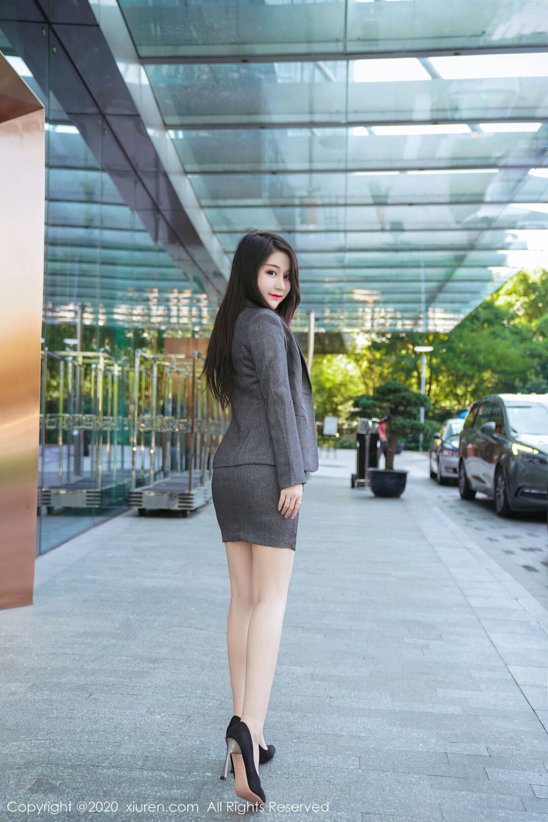 [秀人XiuRen] No.2628 美七MiaXiuren秀人写真高清美女套图写真下载-看套图看套图