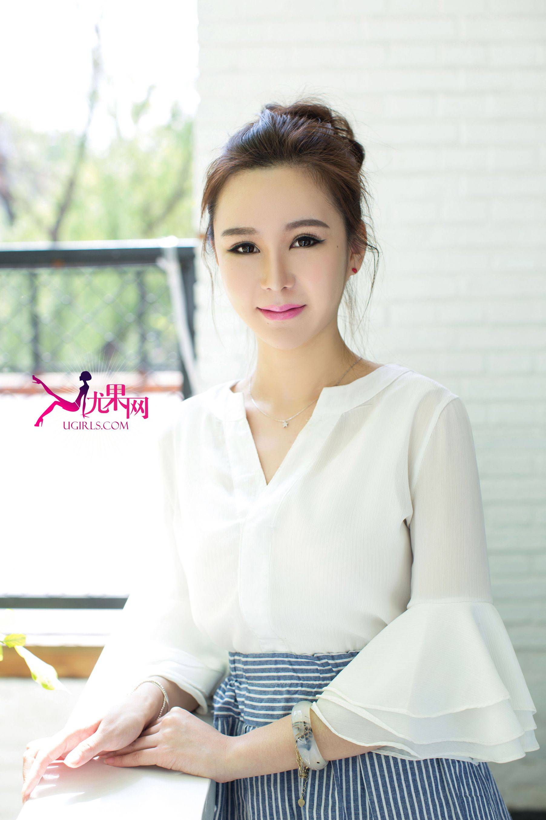 小软《温柔的柔软》 [尤果网Ugirls] U084Xiuren秀人写真高清美女套图写真下载-看套图看套图