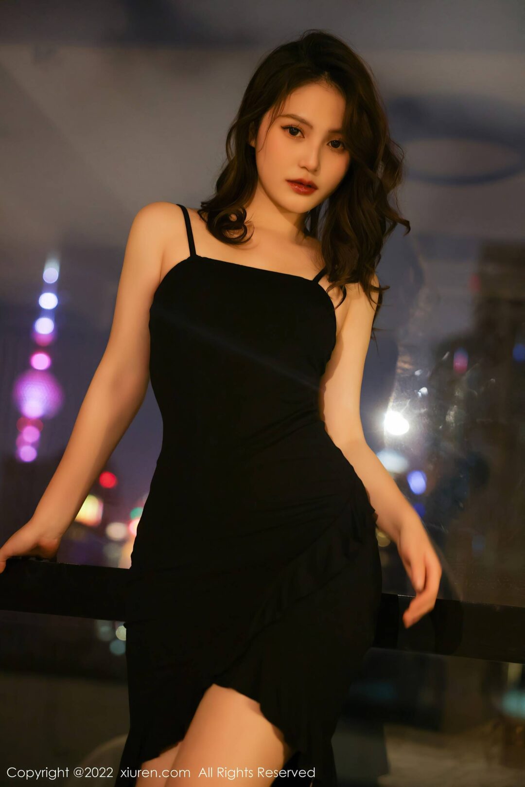 [XiuRen秀人网] No.4618 你的兔妹妹 新人美腿Xiuren秀人写真高清美女套图写真下载-看套图看套图