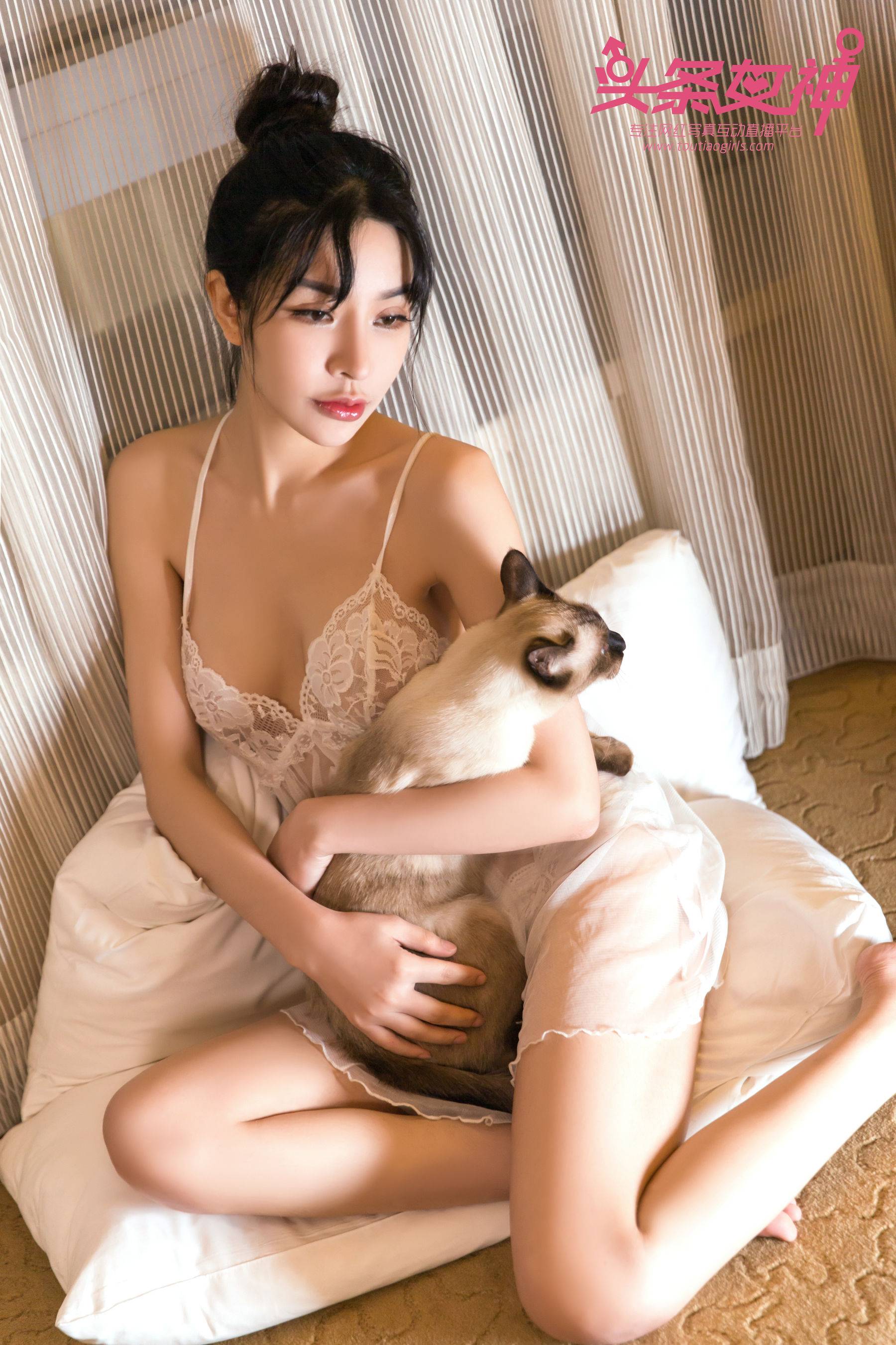 Baby《少女与猫》 [头条女神Toutiaogirls]Xiuren秀人写真高清美女套图写真下载-看套图看套图