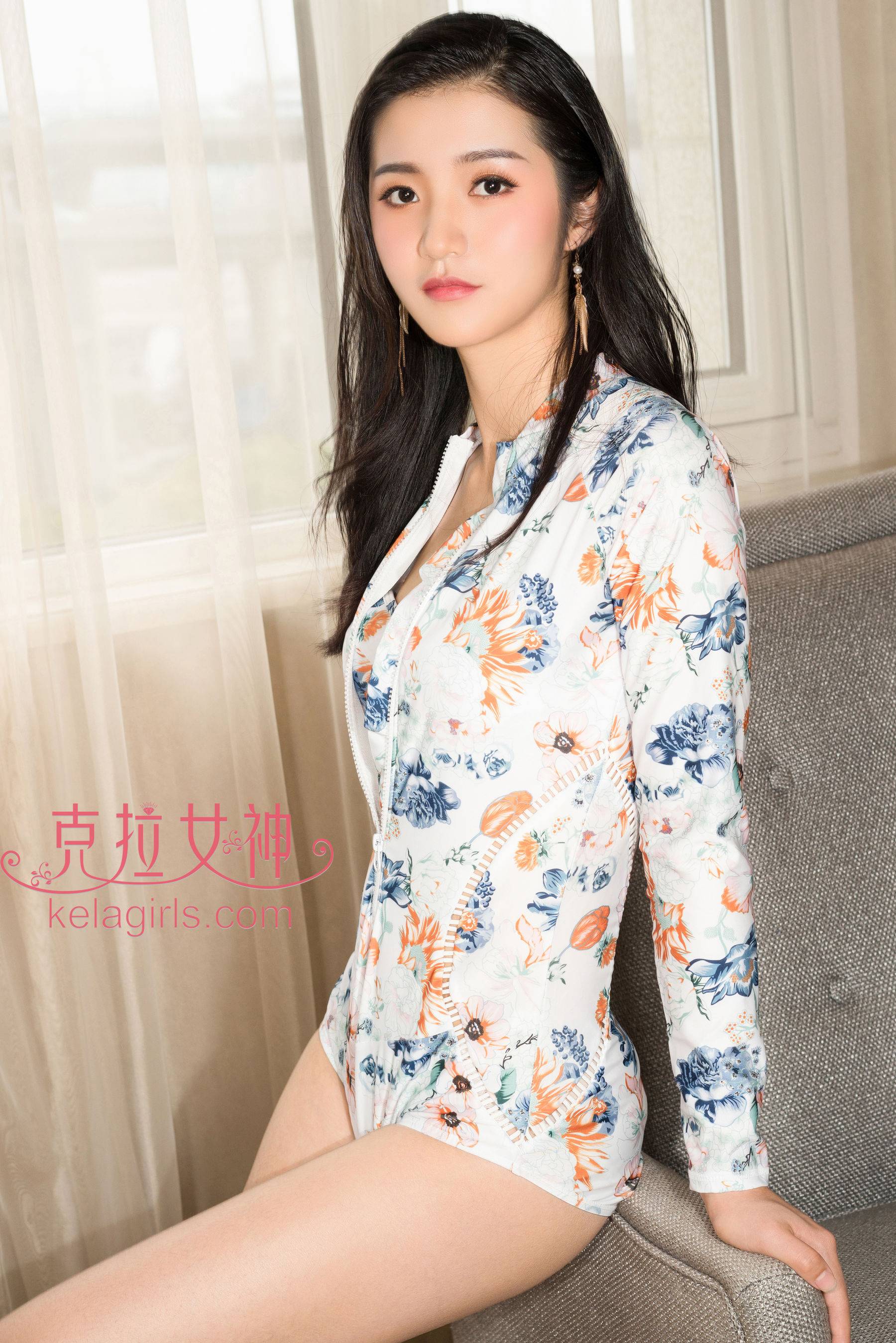 倩倩《古典小美女》 [克拉女神Kelagirls]Xiuren秀人写真高清美女套图写真下载-看套图看套图