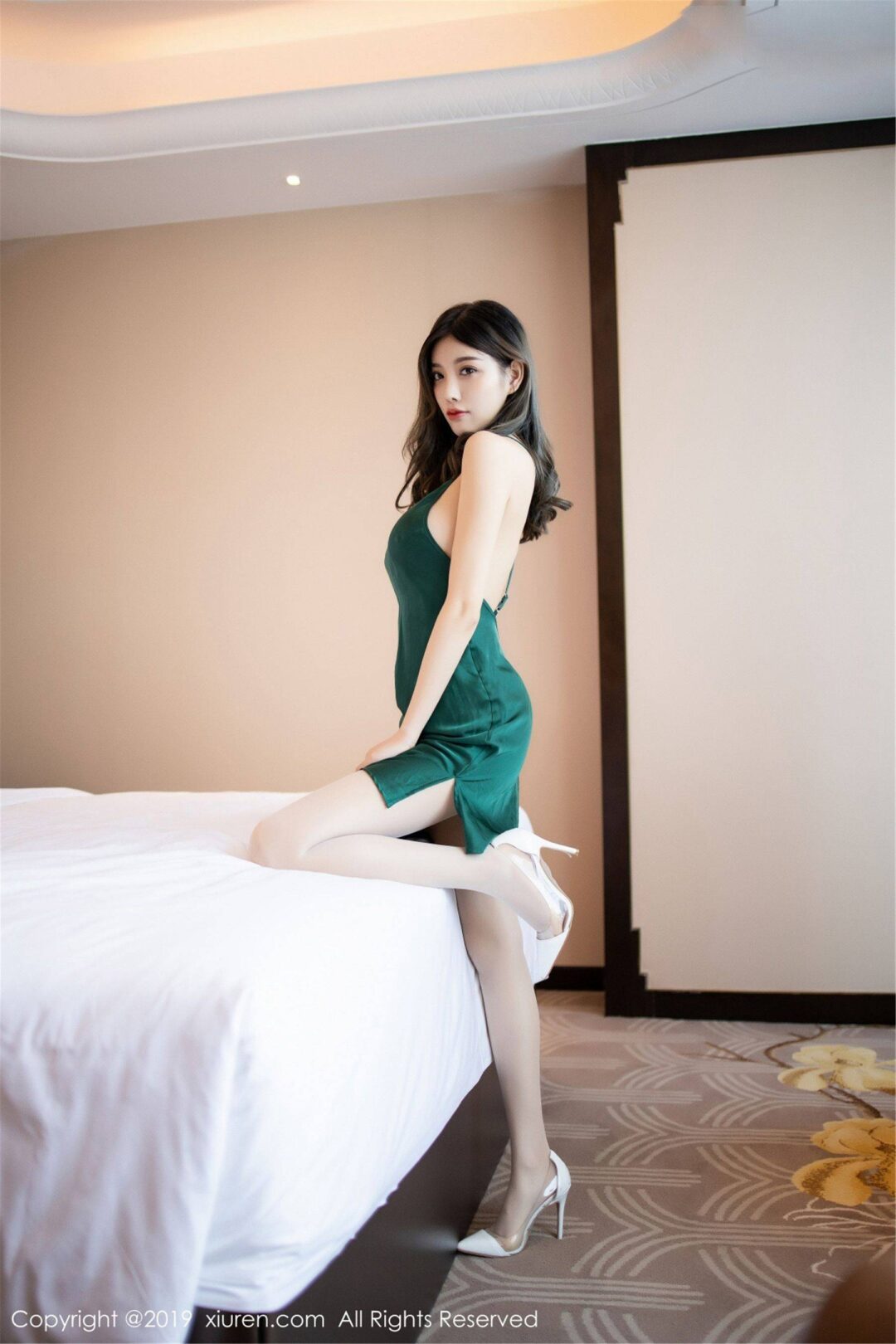 [秀人XIUREN] No.1567 杨晨晨sugarXiuren秀人写真高清美女套图写真下载-看套图看套图