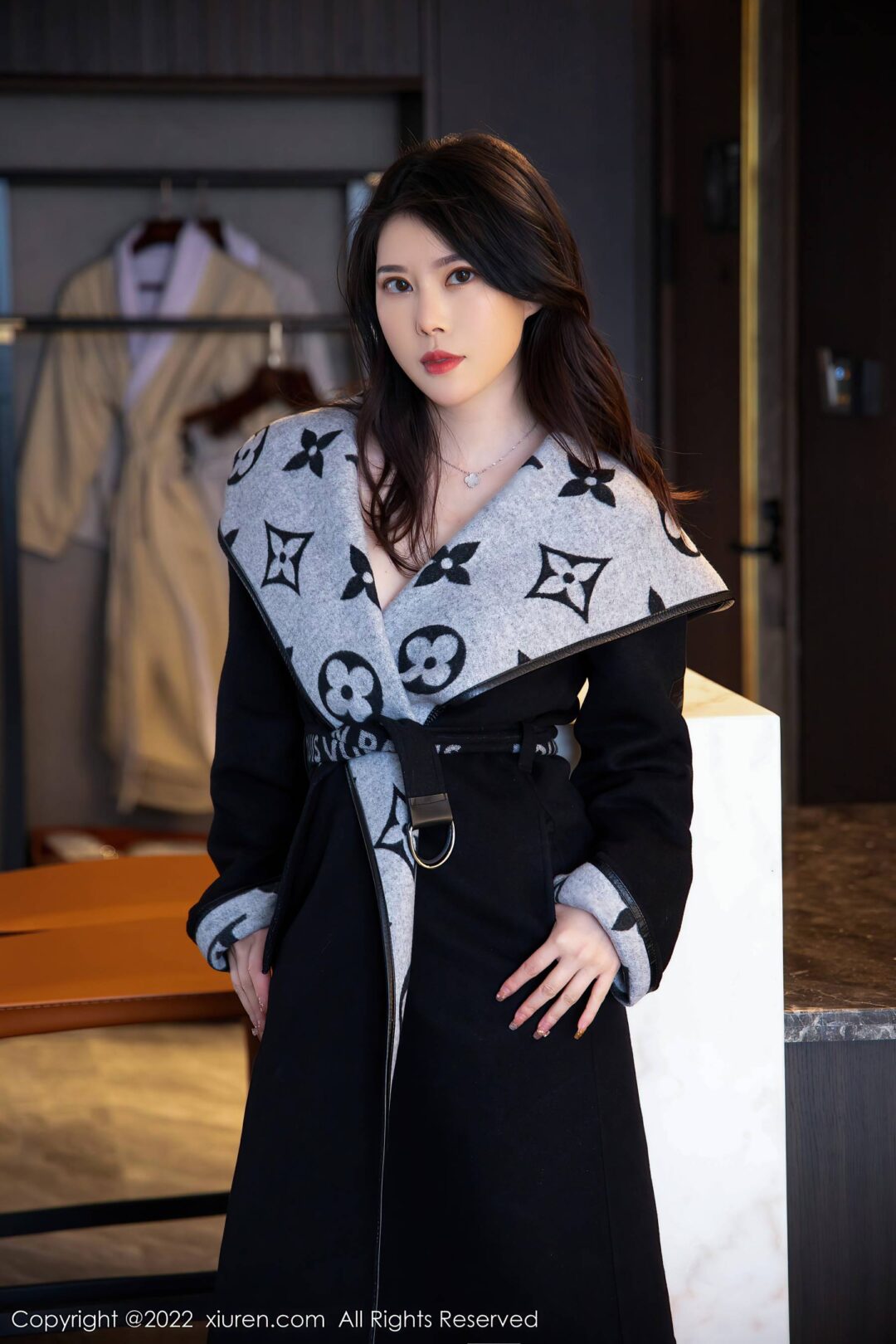 [XiuRen秀人网] No.4560 白茹雪 黑丝美腿Xiuren秀人写真高清美女套图写真下载-看套图看套图