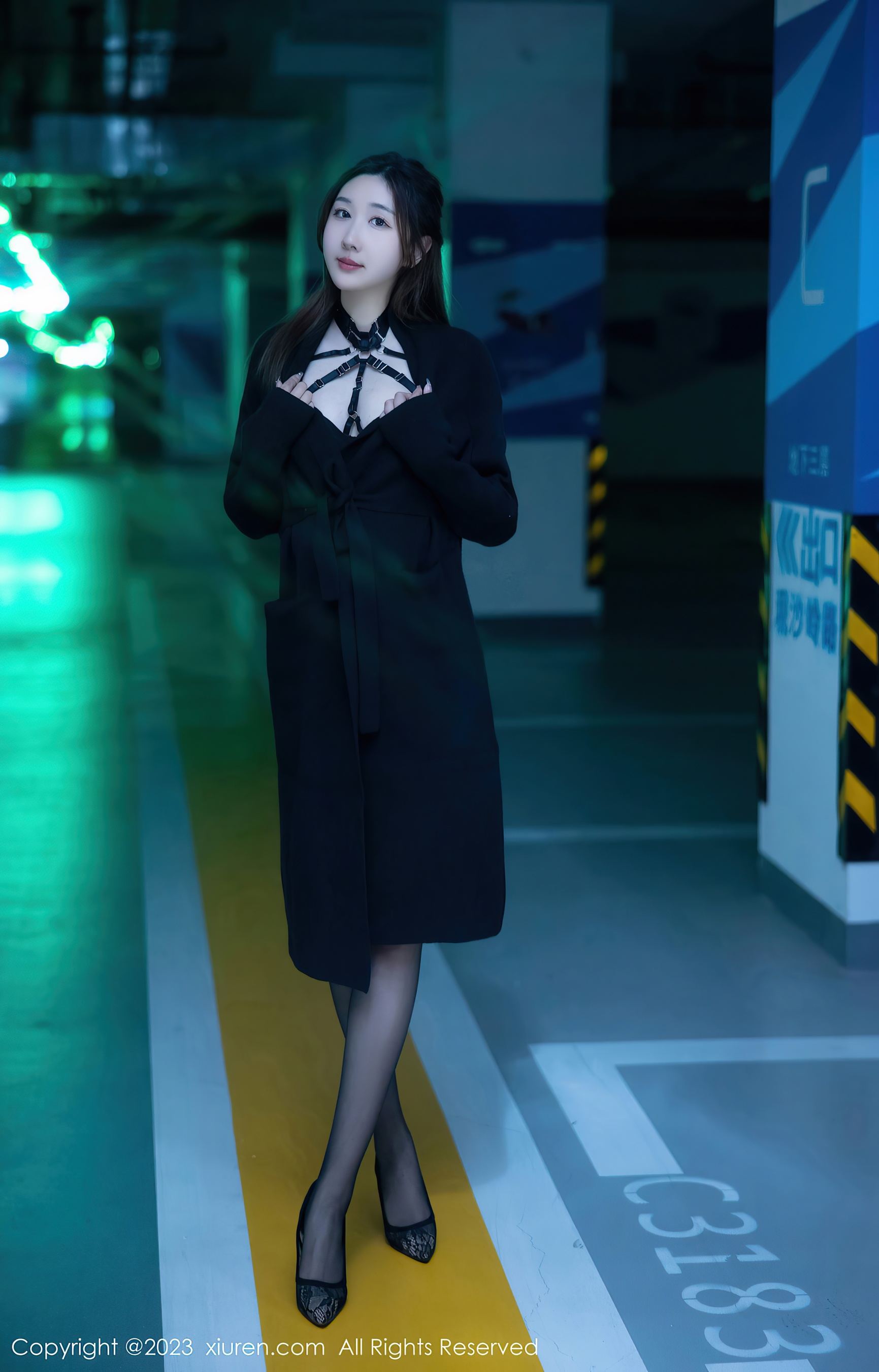 [XiuRen秀人网] No.6650 江真真 黑丝美臀Xiuren秀人写真高清美女套图写真下载-看套图看套图