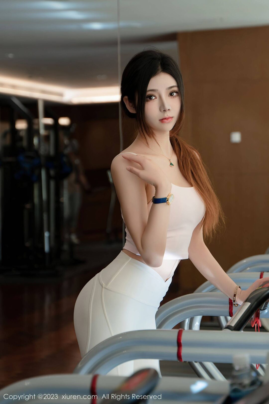 [XiuRen秀人网] No.6734 加朵babe 运动服美腿Xiuren秀人写真高清美女套图写真下载-看套图看套图