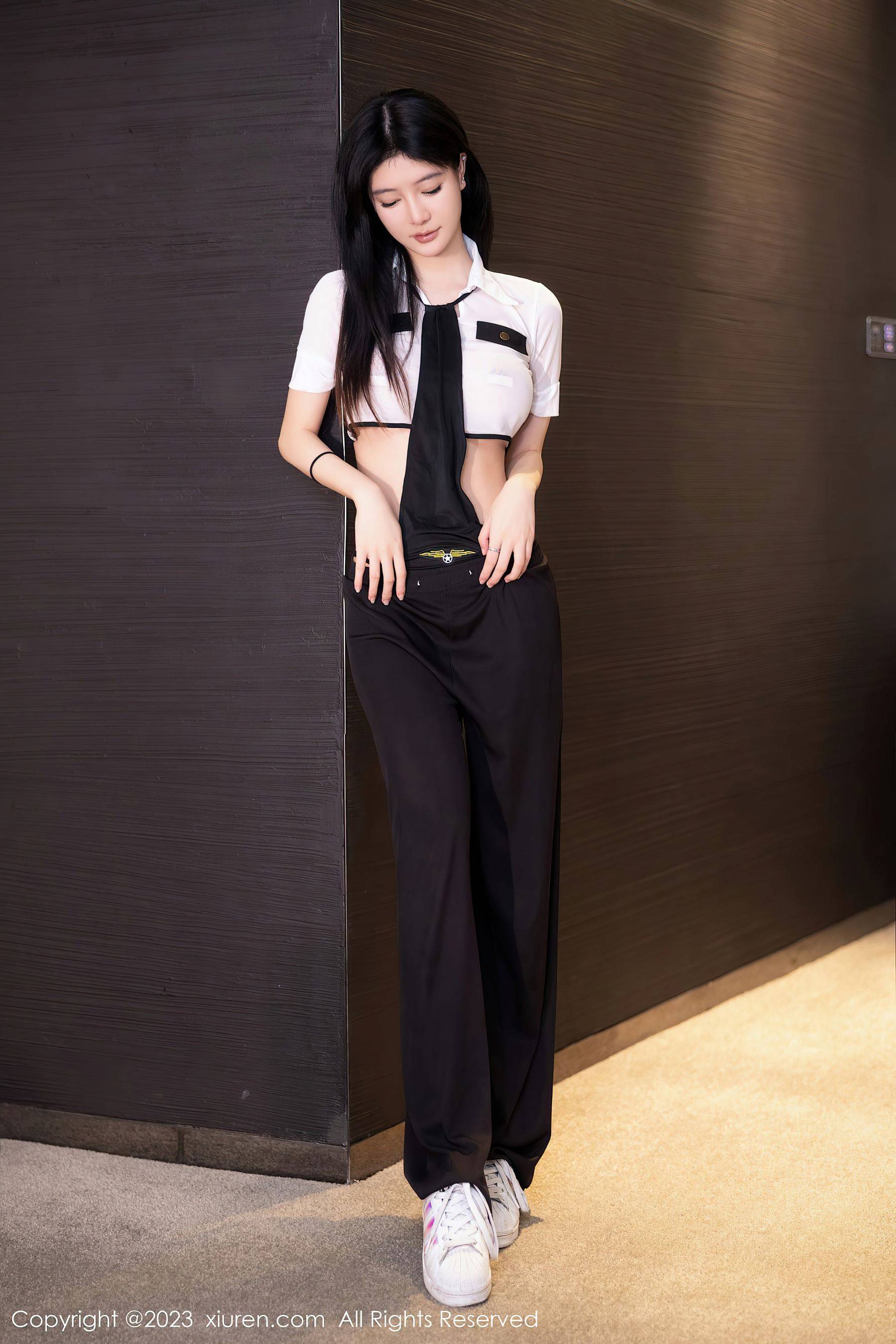 [XiuRen秀人网] No.7159 幼幼 清纯美腿Xiuren秀人写真高清美女套图写真下载-看套图看套图