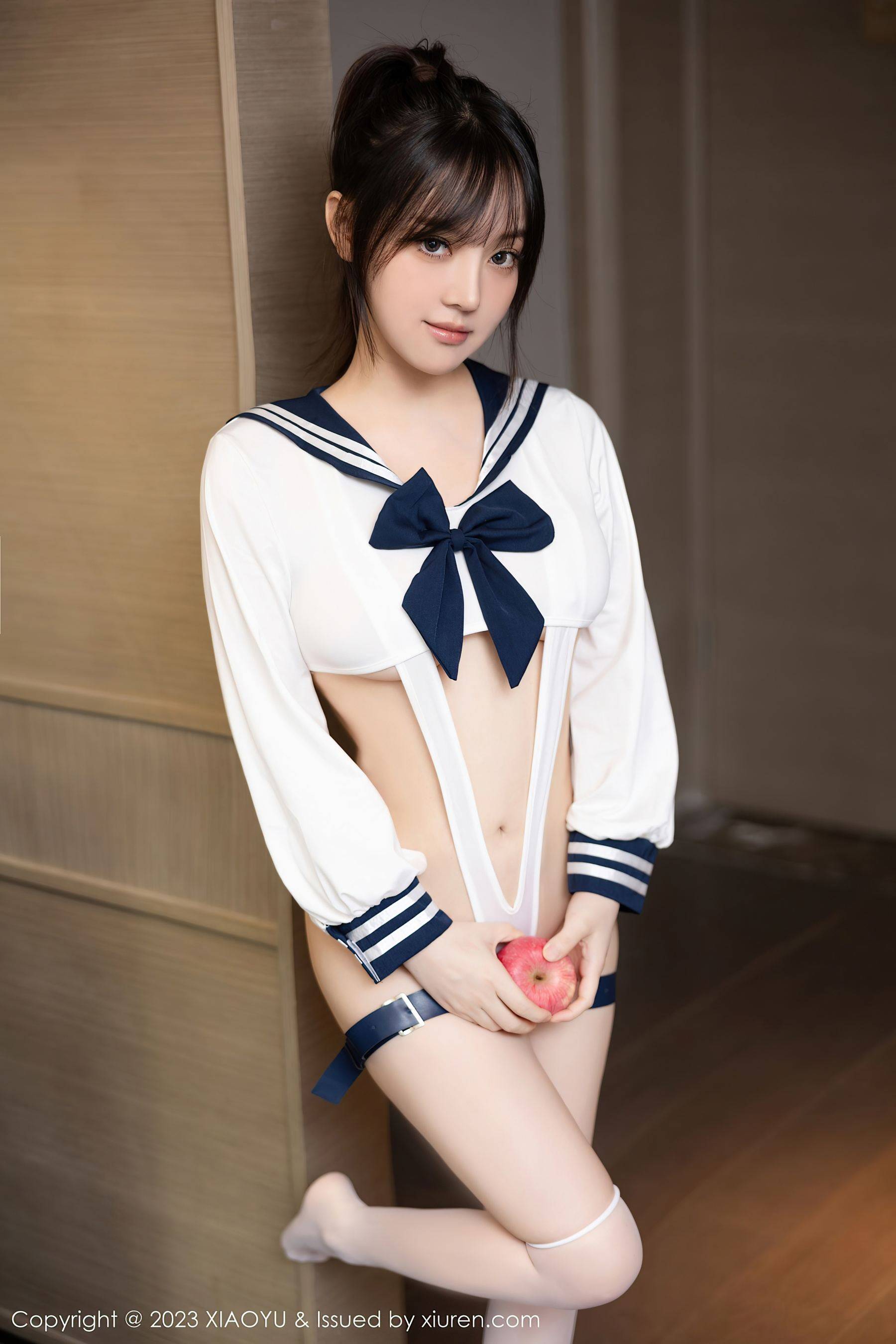 [XIAOYU语画界] VOL.1105 豆瓣酱 制服美臀Xiuren秀人写真高清美女套图写真下载-看套图看套图