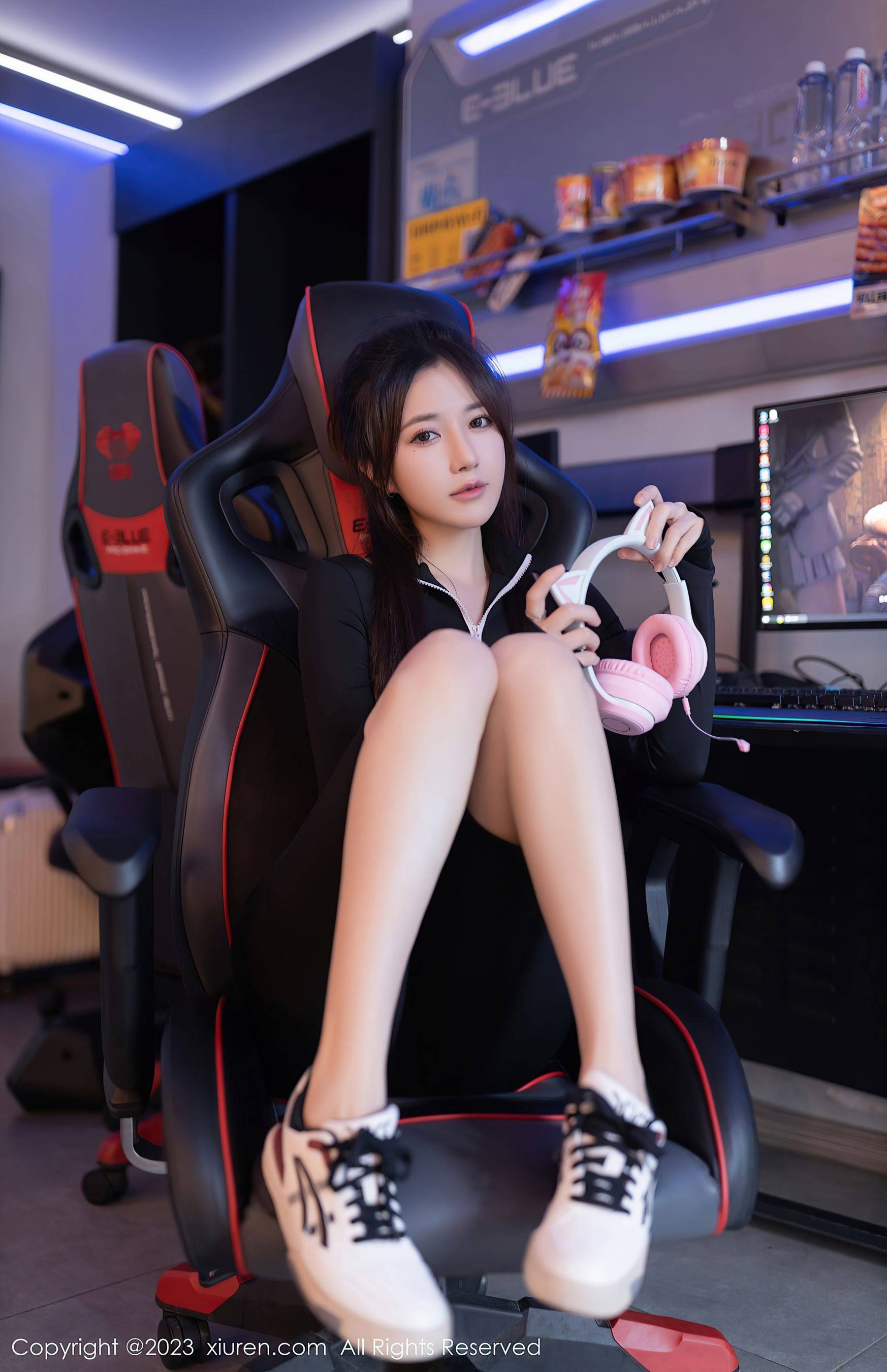 [XiuRen秀人网] No.7361 鱼子酱Fish 青春美腿Xiuren秀人写真高清美女套图写真下载-看套图看套图