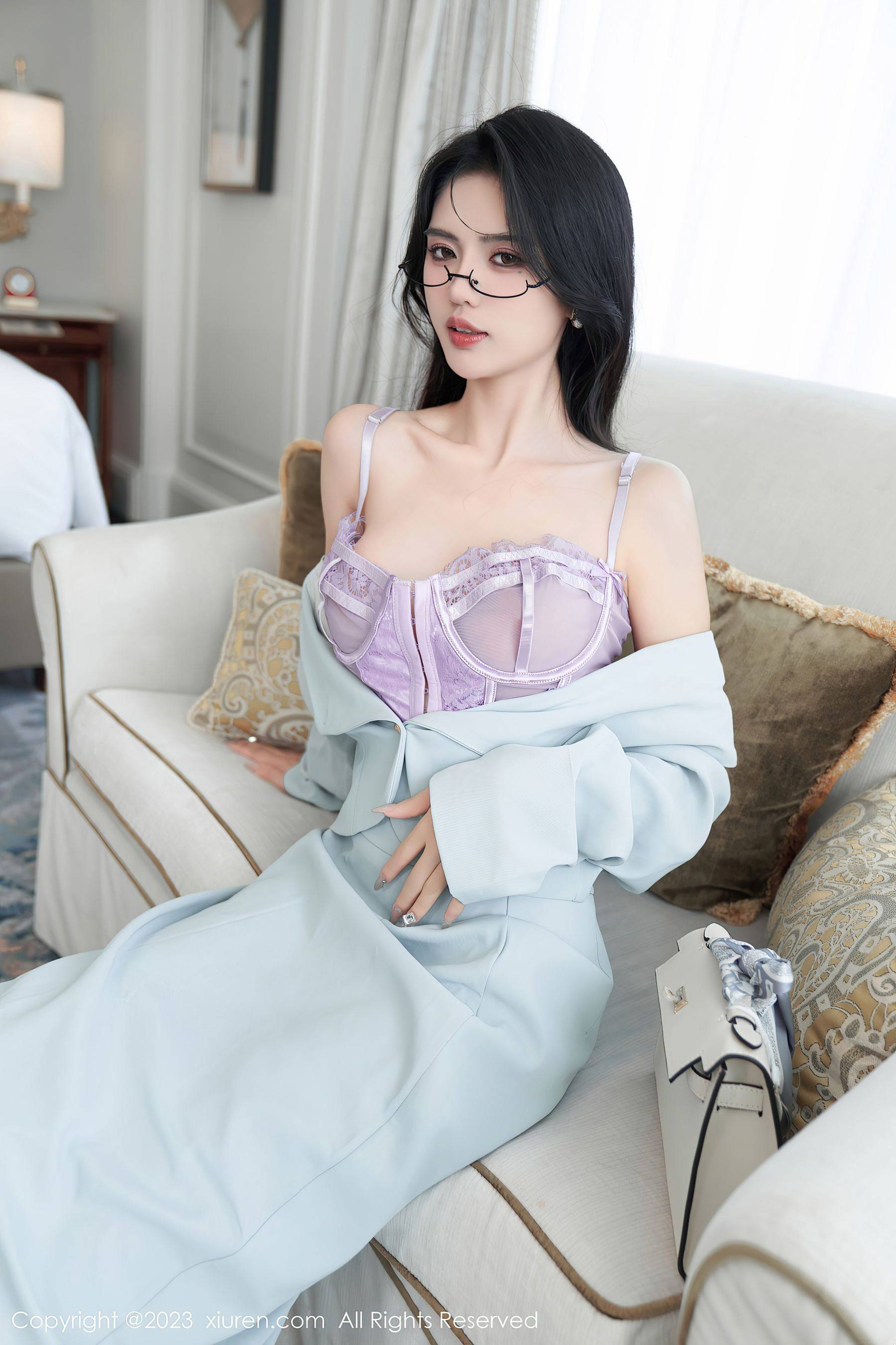 [XiuRen秀人网] No.7708 浅浅Danny 长裙美腿Xiuren秀人写真高清美女套图写真下载-看套图看套图