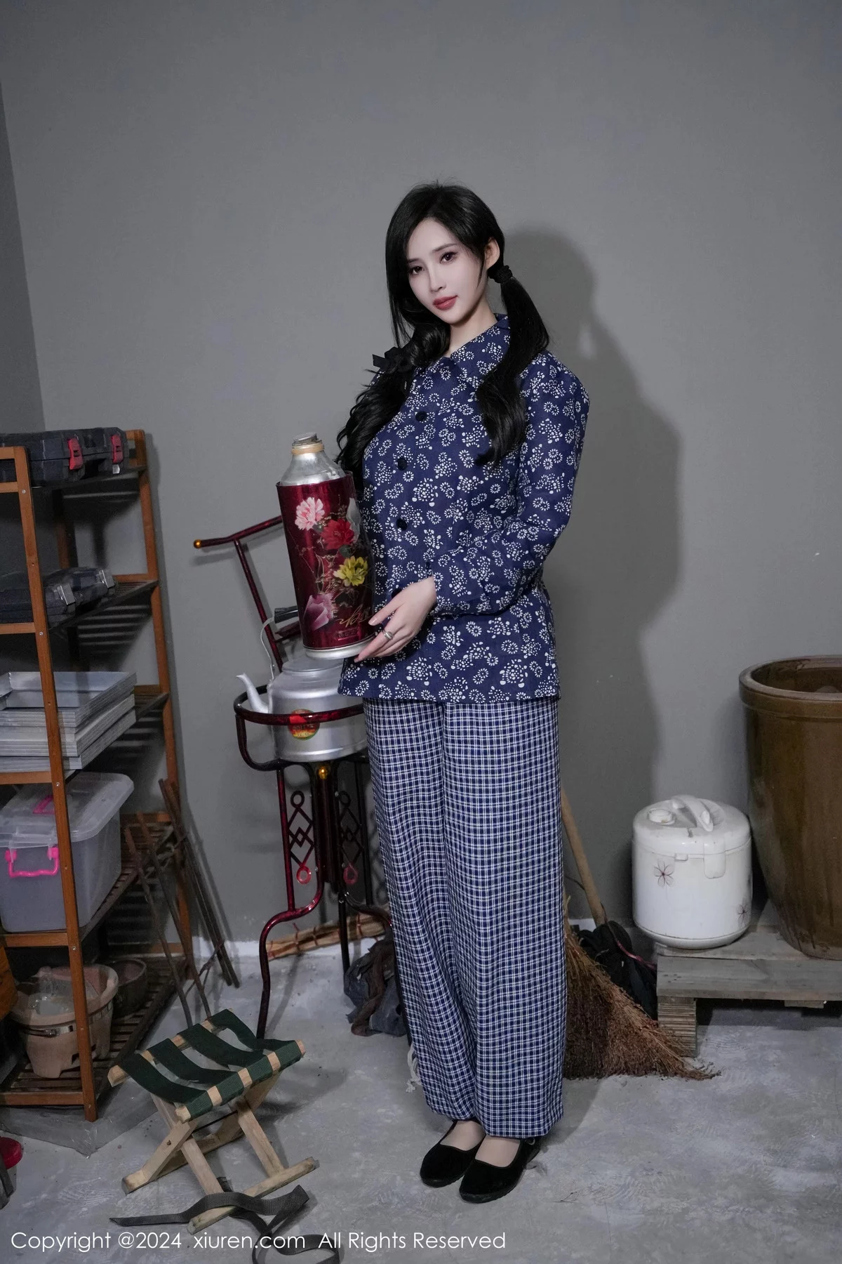 [XiuRen秀人网]No.7915_女神Carol周妍希宿舍拍摄私房床上超薄肉丝秀翘臀美腿诱惑写真86PXiuren秀人写真高清美女套图写真下载-看套图看套图