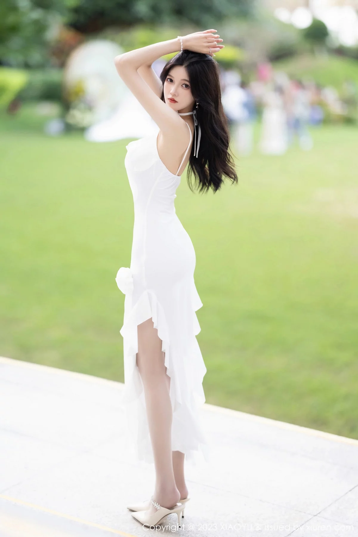 [XiaoYu画语界]Vol.1171_模特程程程白色吊带裙+性感黑色轻透情趣服秀苗条身材诱惑写真83PXiuren秀人写真高清美女套图写真下载-看套图看套图