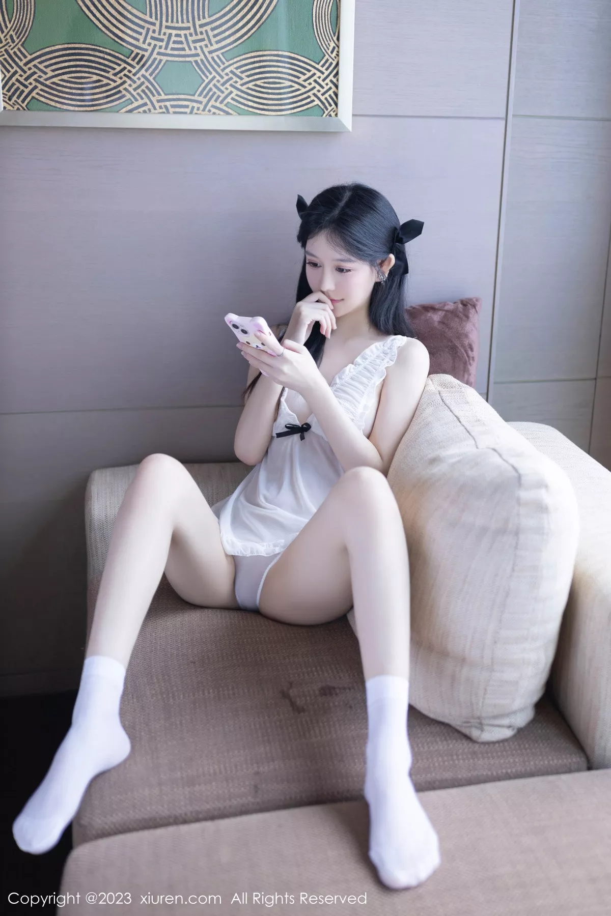 [XiuRen秀人网]No.7789_模特幼幼性感白色轻透睡衣服饰半脱秀翘臀美腿完美诱惑写真83PXiuren秀人写真高清美女套图写真下载-看套图看套图