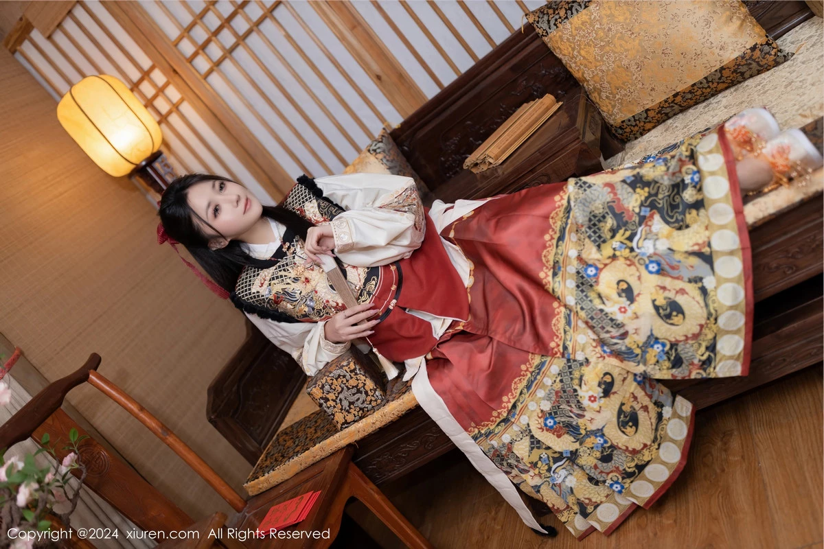 [XiuRen秀人网]No.8095_模特鱼子酱Fish贺新春主题红色服饰露红布兜秀曼妙身姿诱惑写真80PXiuren秀人写真高清美女套图写真下载-看套图看套图