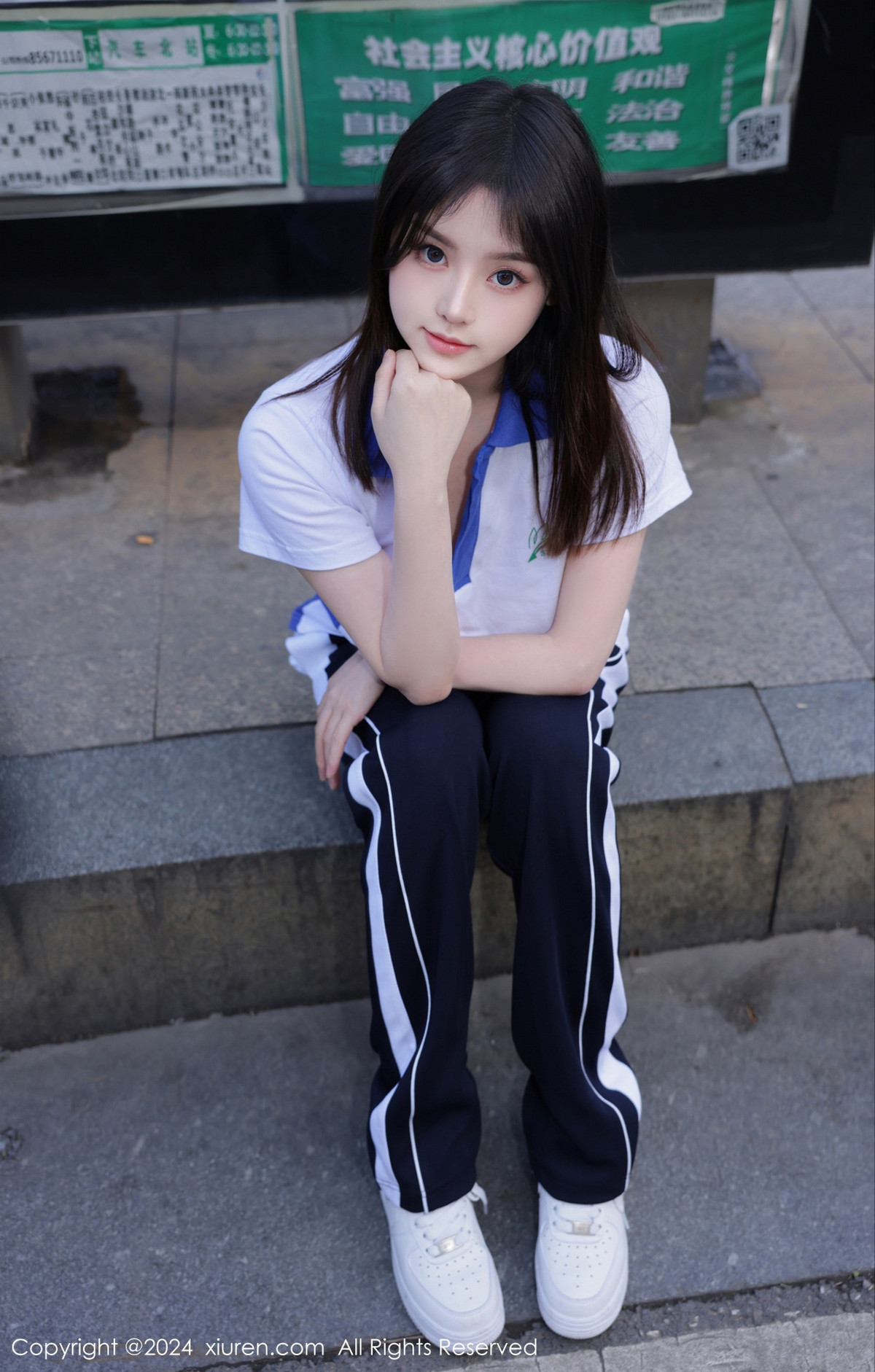 [XiuRen秀人网]No.7994_模特豆瓣酱公交车场景学妹制服露开档黑丝秀丰腴身材诱惑写真84PXiuren秀人写真高清美女套图写真下载-看套图看套图