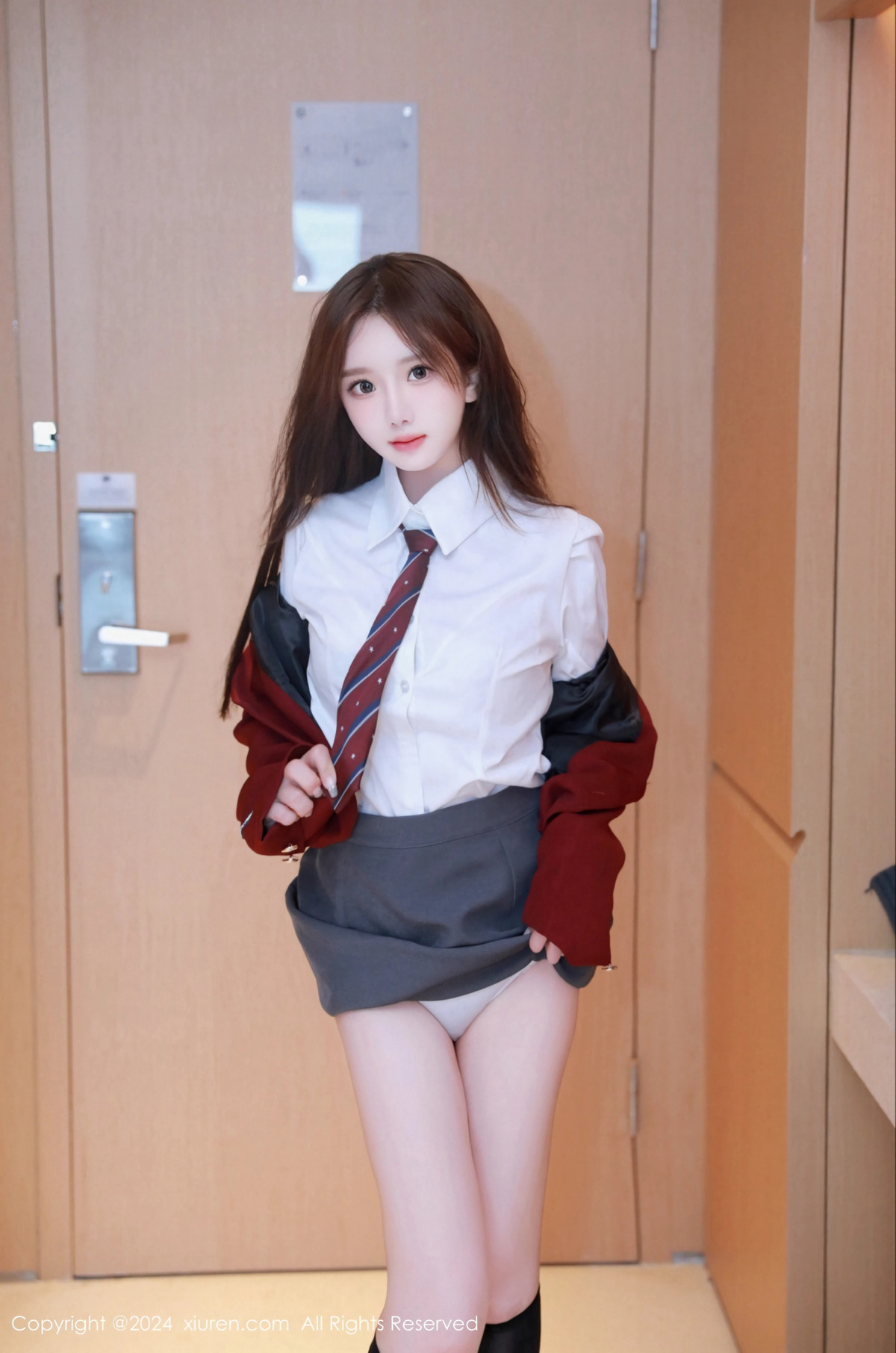 [XiuRen秀人网]No.8044_模特小薯条nienie性感红色制服露黑色线式情趣内衣惹火诱惑写真74PXiuren秀人写真高清美女套图写真下载-看套图看套图