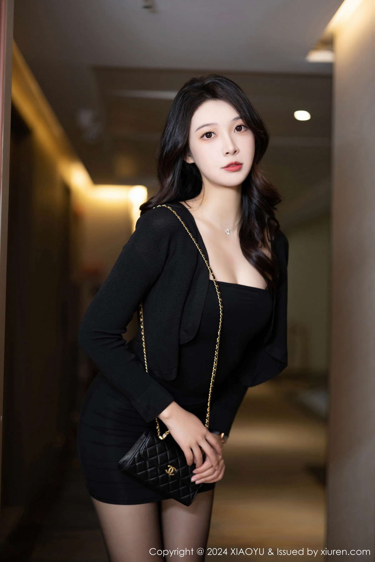 [XiaoYu画语界]Vol.1187_模特郑颖姗Bev黑色连衣短裙露黑色蕾丝内衣秀丝足美臀诱惑写真84PXiuren秀人写真高清美女套图写真下载-看套图看套图