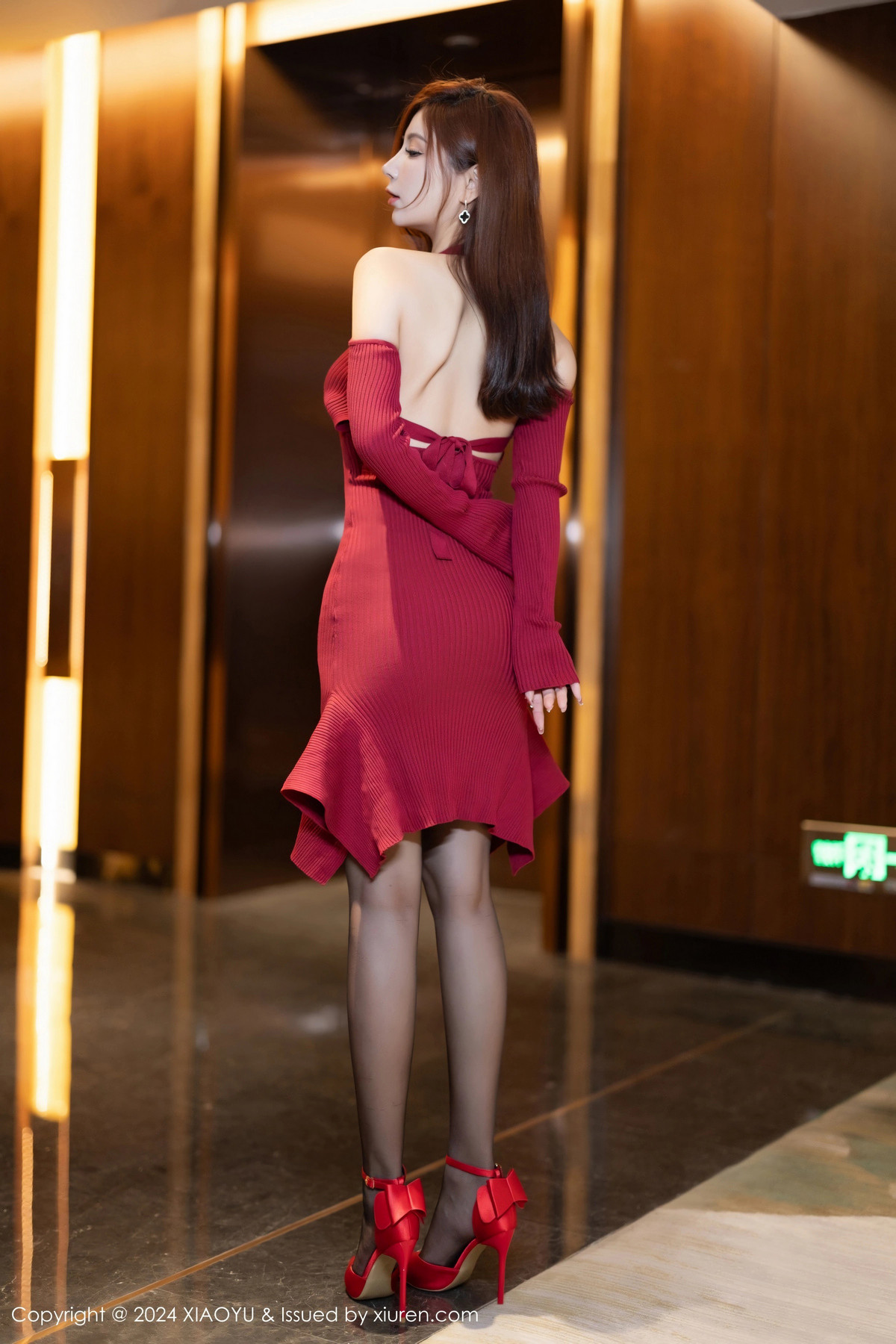 [XiaoYu画语界]Vol.1198_模特小蛮妖Yummy红色吊带裙露性感红色蕾丝内衣惹火诱惑写真82PXiuren秀人写真高清美女套图写真下载-看套图看套图