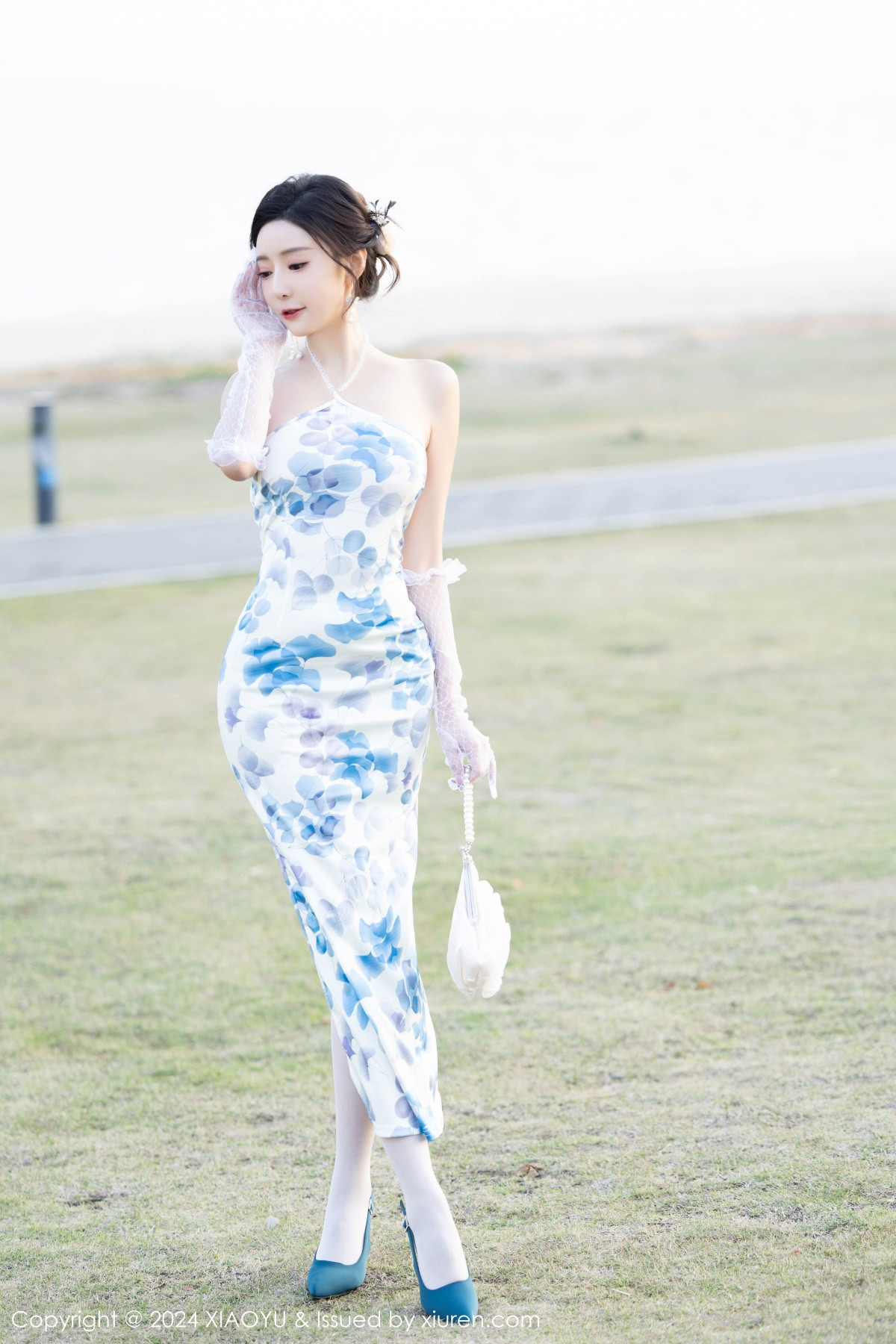 [XiaoYu画语界]Vol.1191_女神王馨瑶yanni性感图案连衣裙露黄蓝内衣秀曼妙身姿诱惑写真81PXiuren秀人写真高清美女套图写真下载-看套图看套图