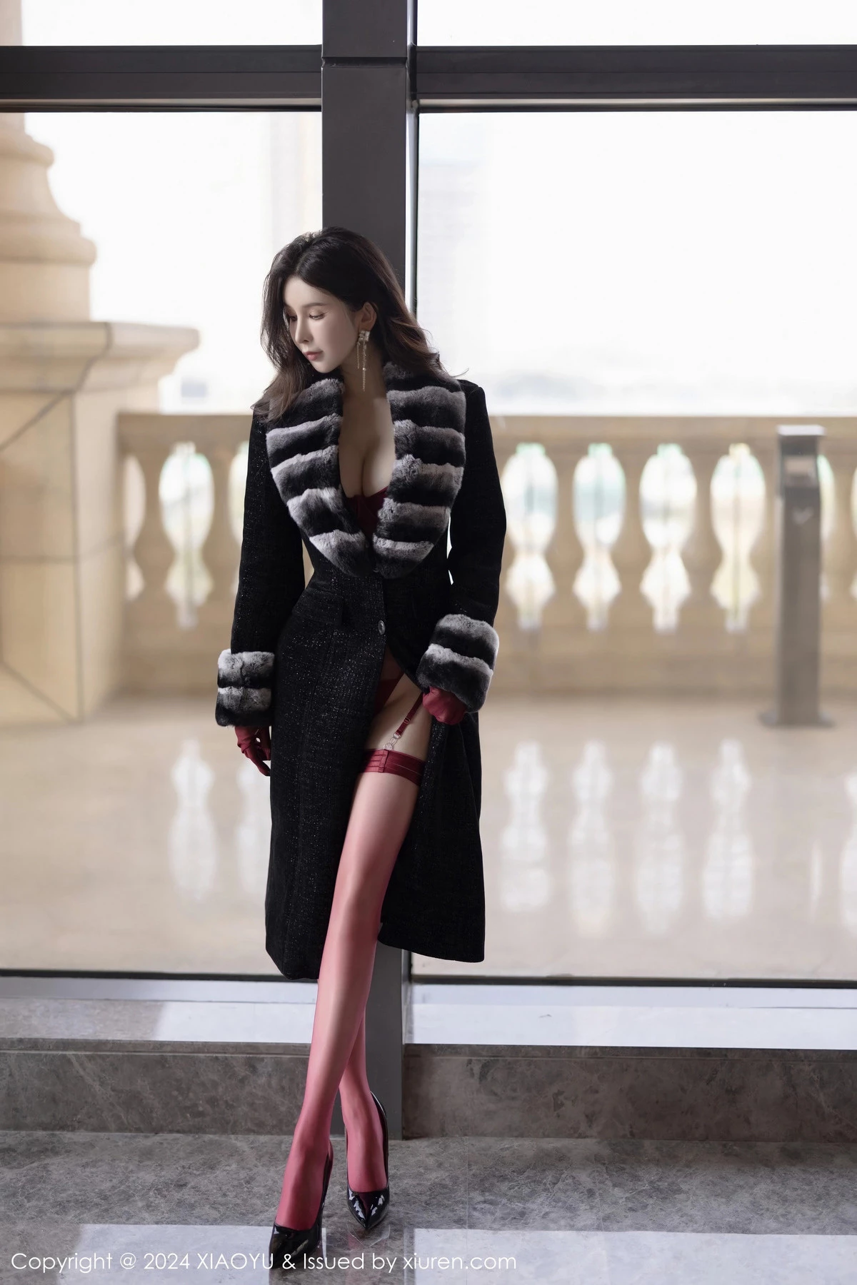 [XiaoYu画语界]Vol.1210_模特李丽莎性感红色情趣服饰配红丝吊袜秀惹火身材完美诱惑写真81PXiuren秀人写真高清美女套图写真下载-看套图看套图