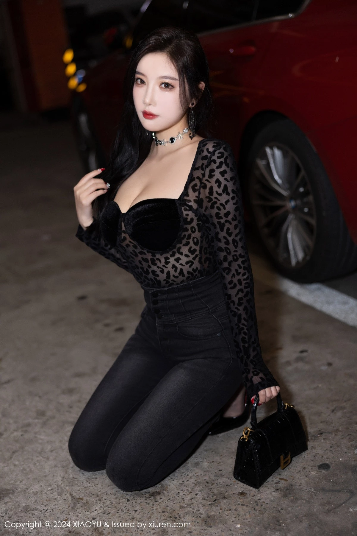 [XiaoYu画语界]Vol.1216_女神杨晨晨Yome黑色豹纹配牛仔裤露性感黑色内衣完美诱惑写真88PXiuren秀人写真高清美女套图写真下载-看套图看套图