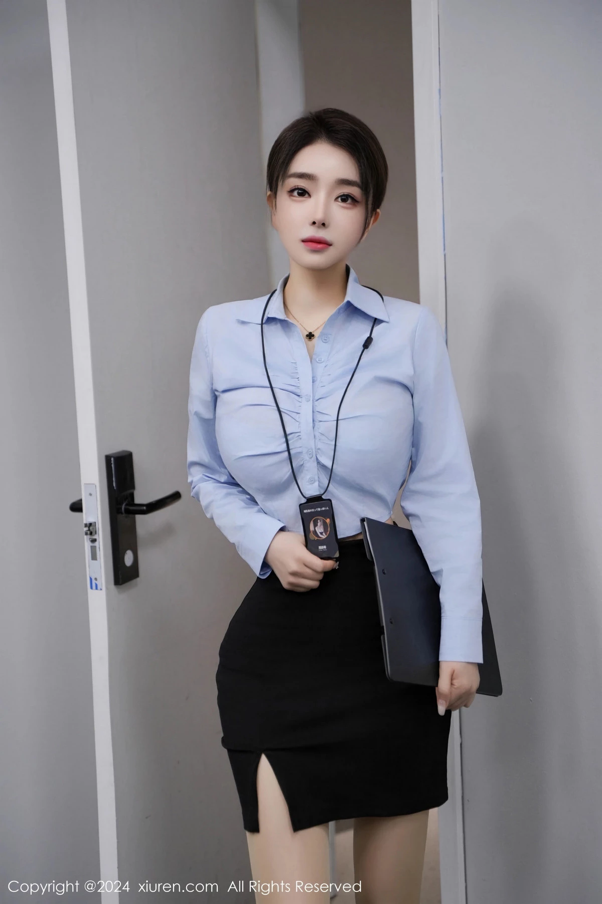 [XiuRen秀人网]No.8220_模特合集雨儿酱eve写字楼场景性感Ol装扮配原色丝袜迷人诱惑写真75PXiuren秀人写真高清美女套图写真下载-看套图看套图