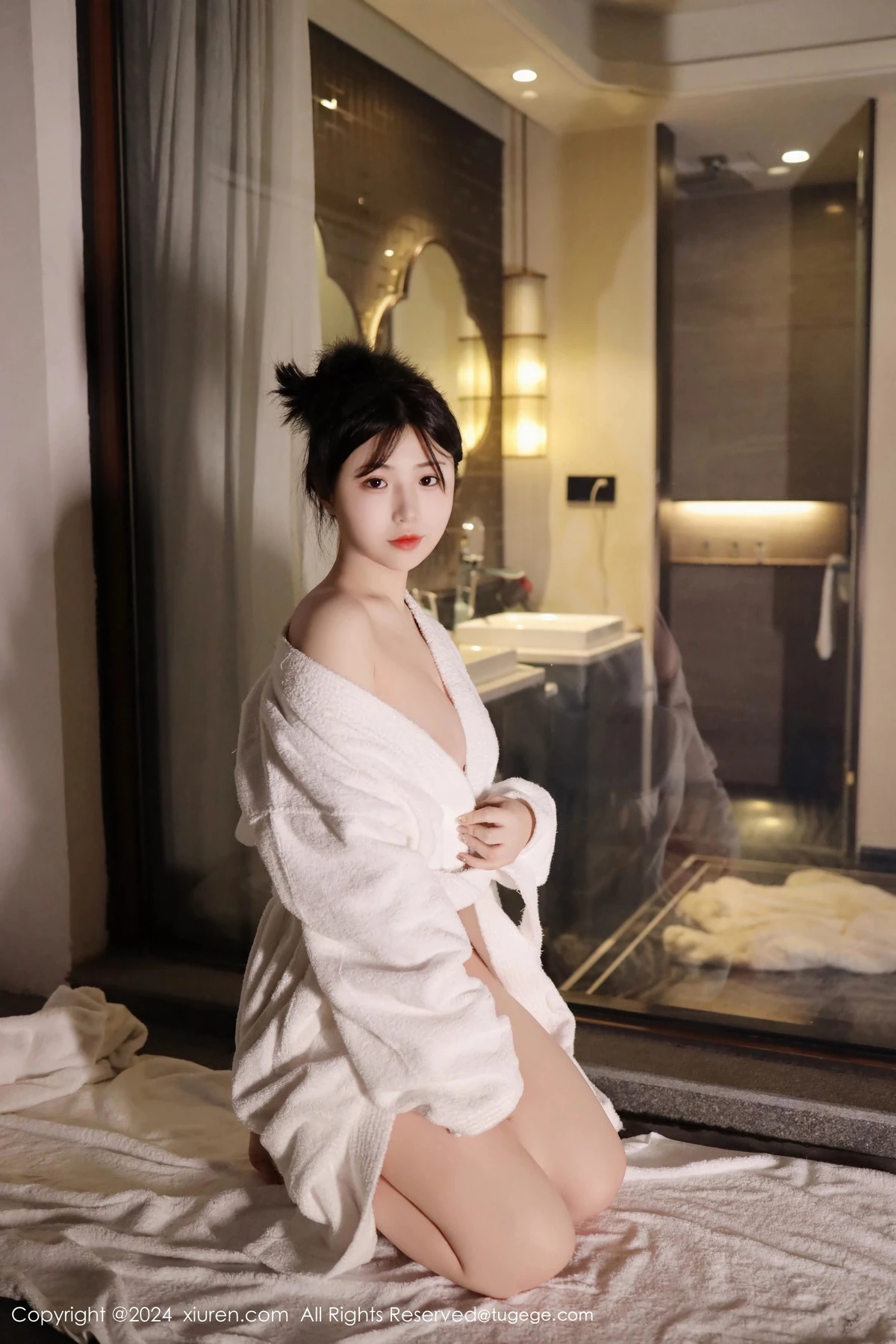 [XiuRen秀人网]No.8263_模特陈小花SPA场景性感白色浴袍秀油亮肌肤曼妙身姿诱惑写真58PXiuren秀人写真高清美女套图写真下载-看套图看套图
