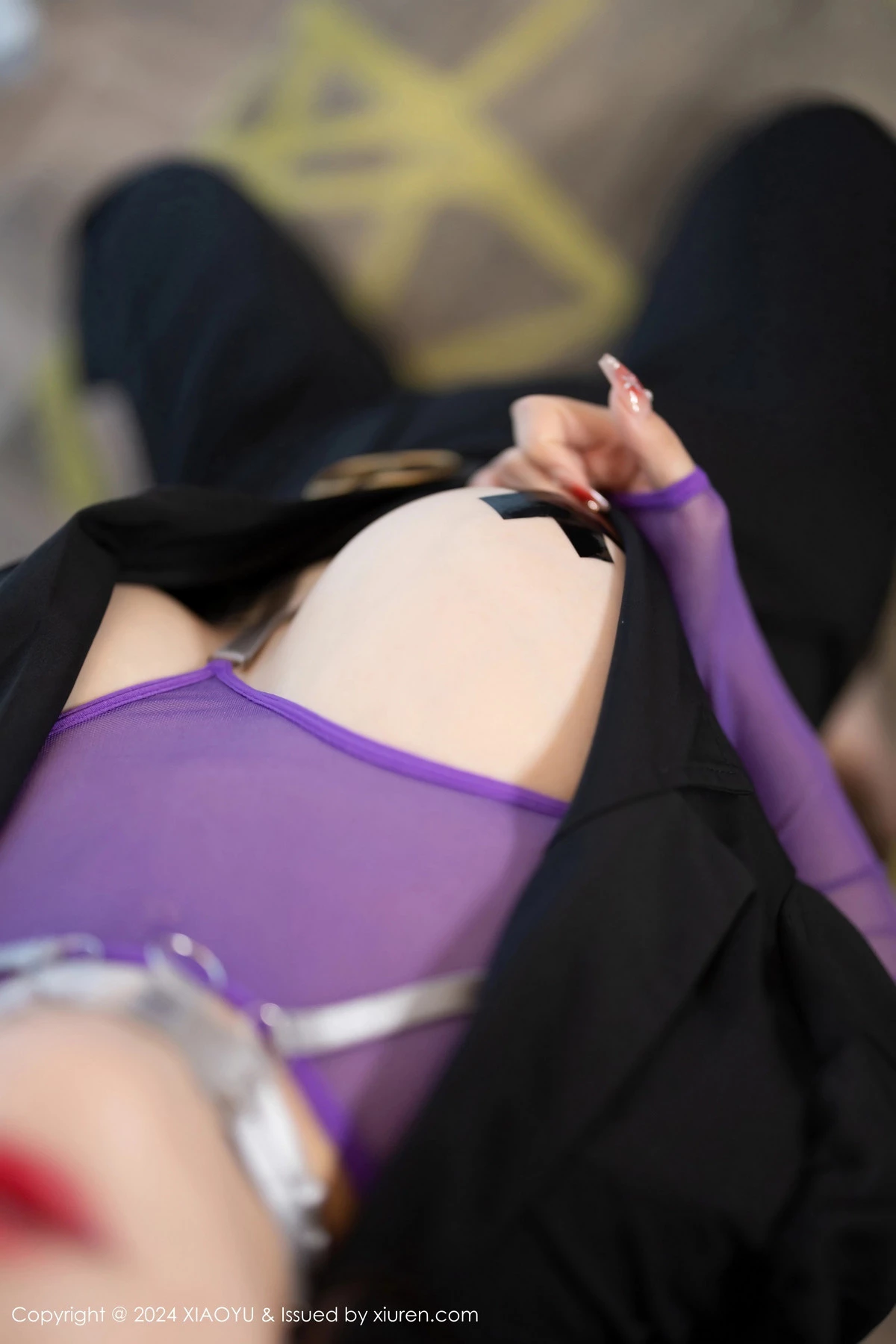 [XiaoYu画语界]Vol.1225_模特小蛮妖Yummy性感紫色情趣内衣配黑丝袜秀惹火身材诱惑写真81PXiuren秀人写真高清美女套图写真下载-看套图看套图