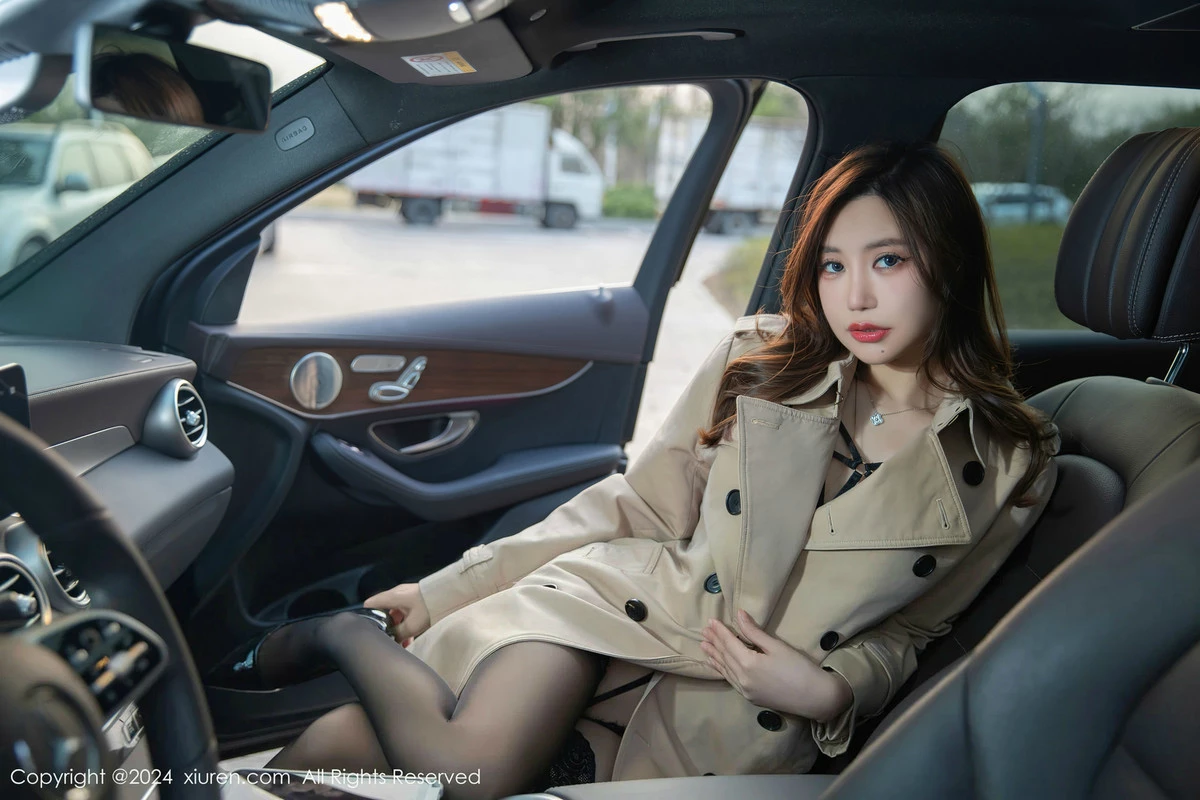 [XiuRen秀人网]No.8371_女神绮里嘉ula车内场景性感黑色蕾丝内衣配黑丝吊袜撩人诱惑写真77PXiuren秀人写真高清美女套图写真下载-看套图看套图