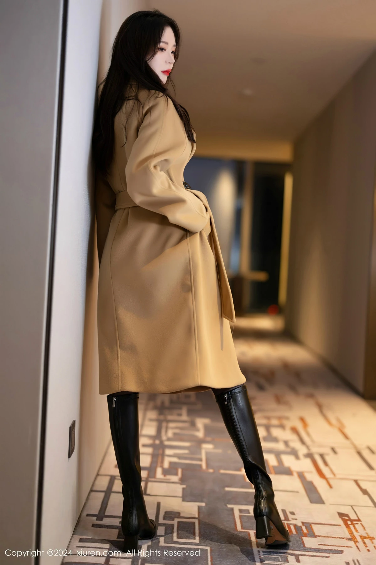 [XiuRen秀人网]No.8414_模特梦心玥私房性感黑色内衣配黑丝吊袜秀高挑曼妙身姿诱惑写真80PXiuren秀人写真高清美女套图写真下载-看套图看套图