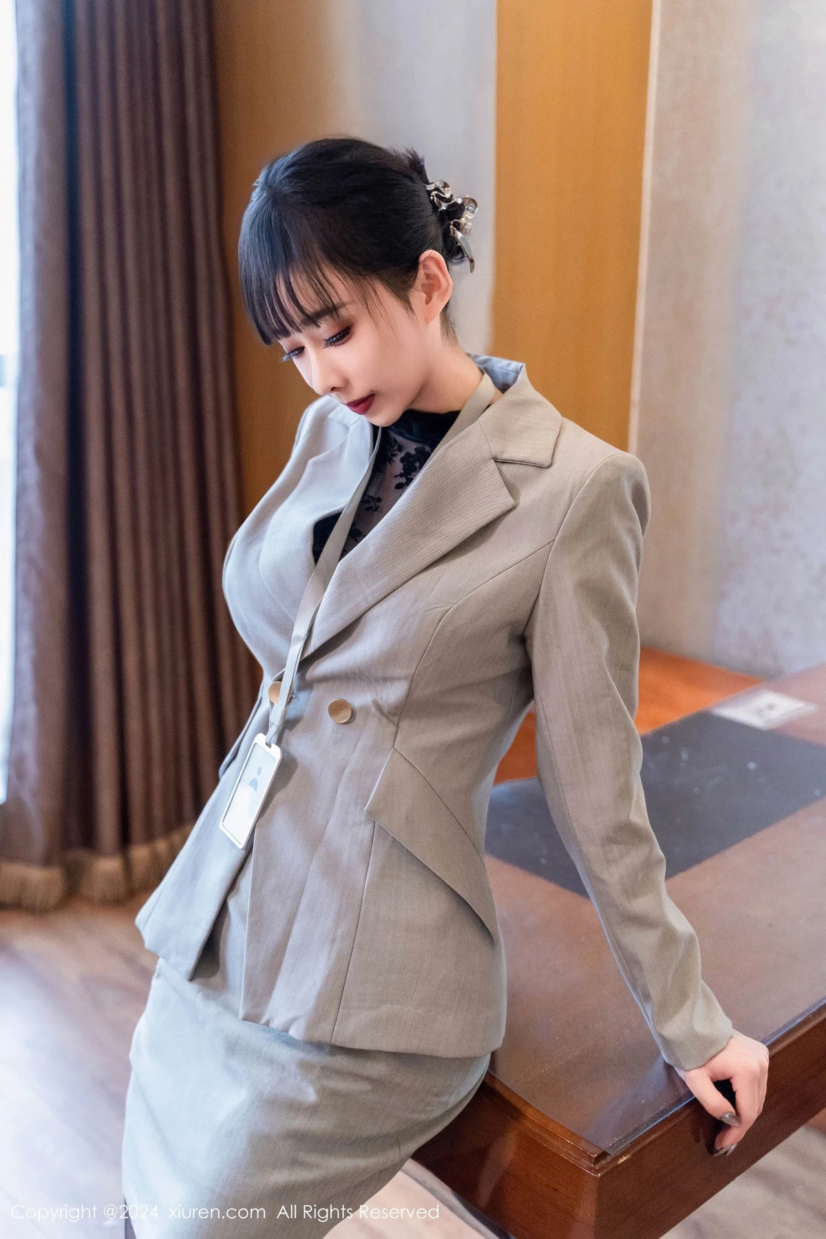 [XiuRen秀人网]No.8290_模特宝宝甜办公室OL制服露黑色缕空连体衣配超薄黑丝诱惑写真69PXiuren秀人写真高清美女套图写真下载-看套图看套图